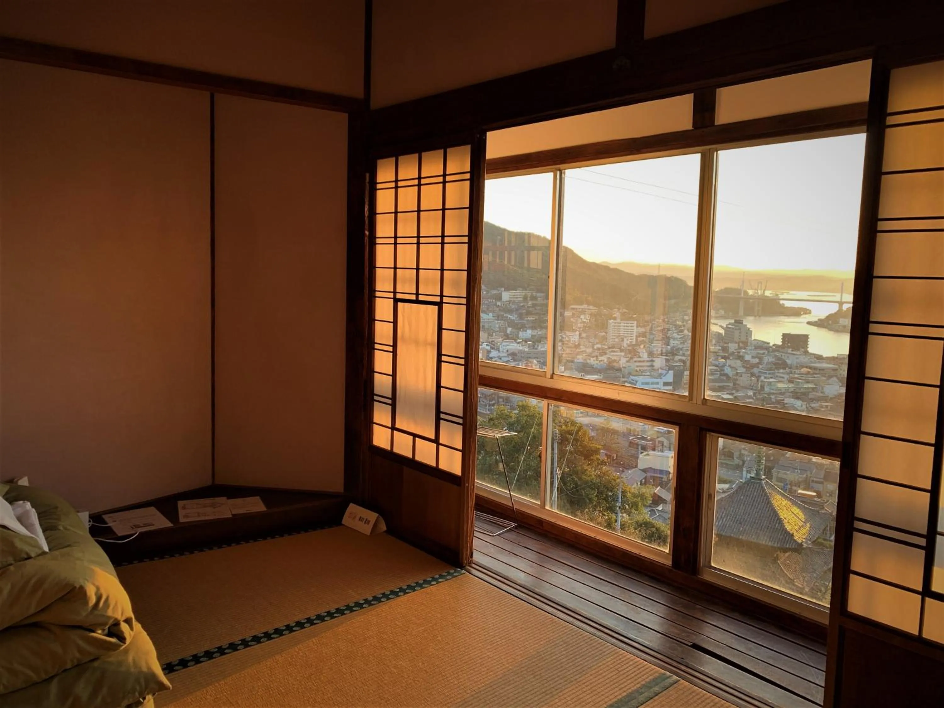 Property building, Bed in Onomichi Guest House Miharashi-tei