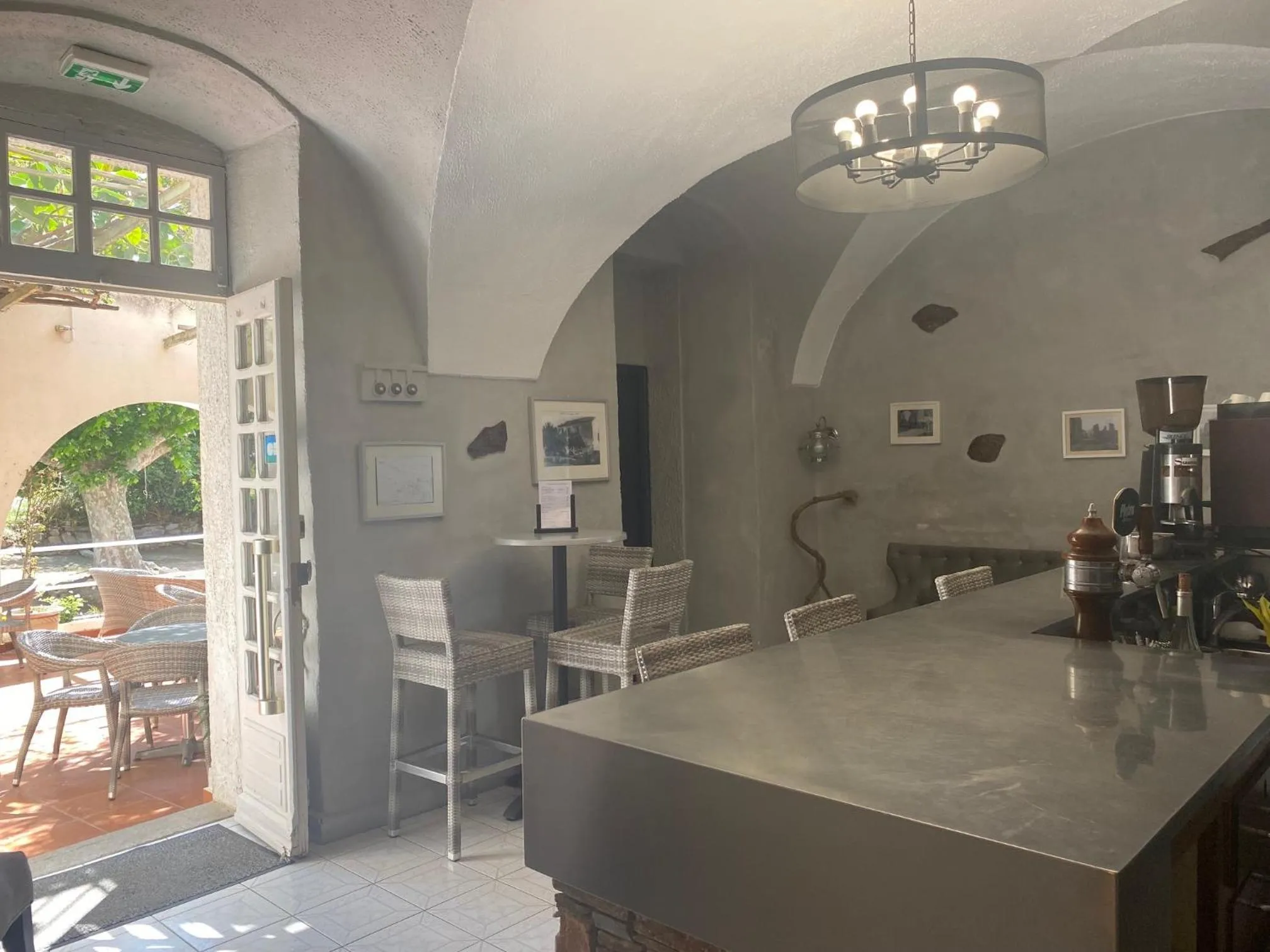 Lounge or bar in Hotel de la Plage Santa Vittoria