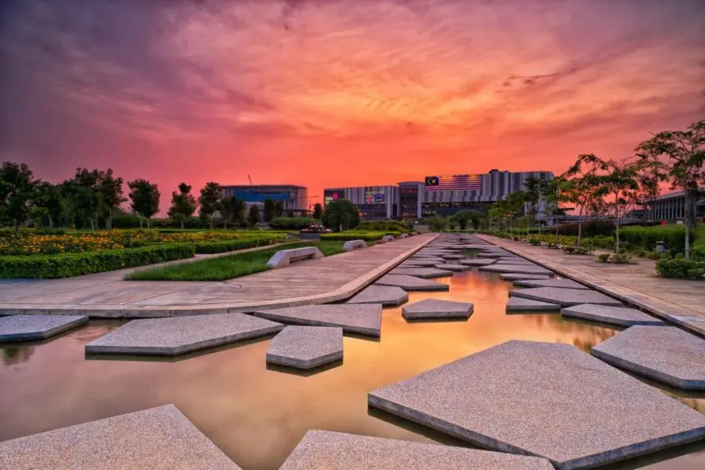 De Houz @ Setia Alam Trefoil Homestay De Houz @ Setia Alam Trefoil Homestay