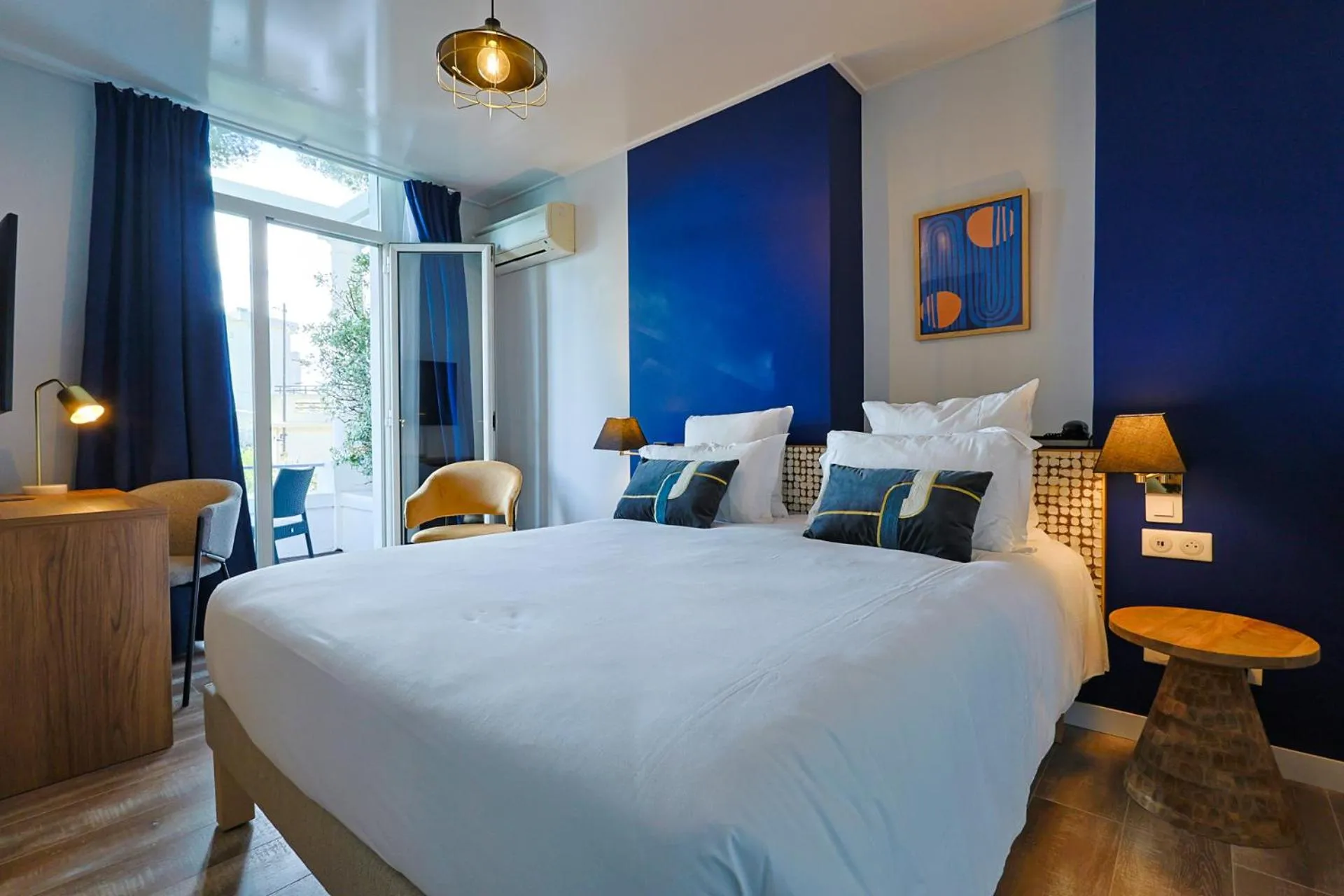 Photo of the whole room, Bed in Hotel Albert 1er