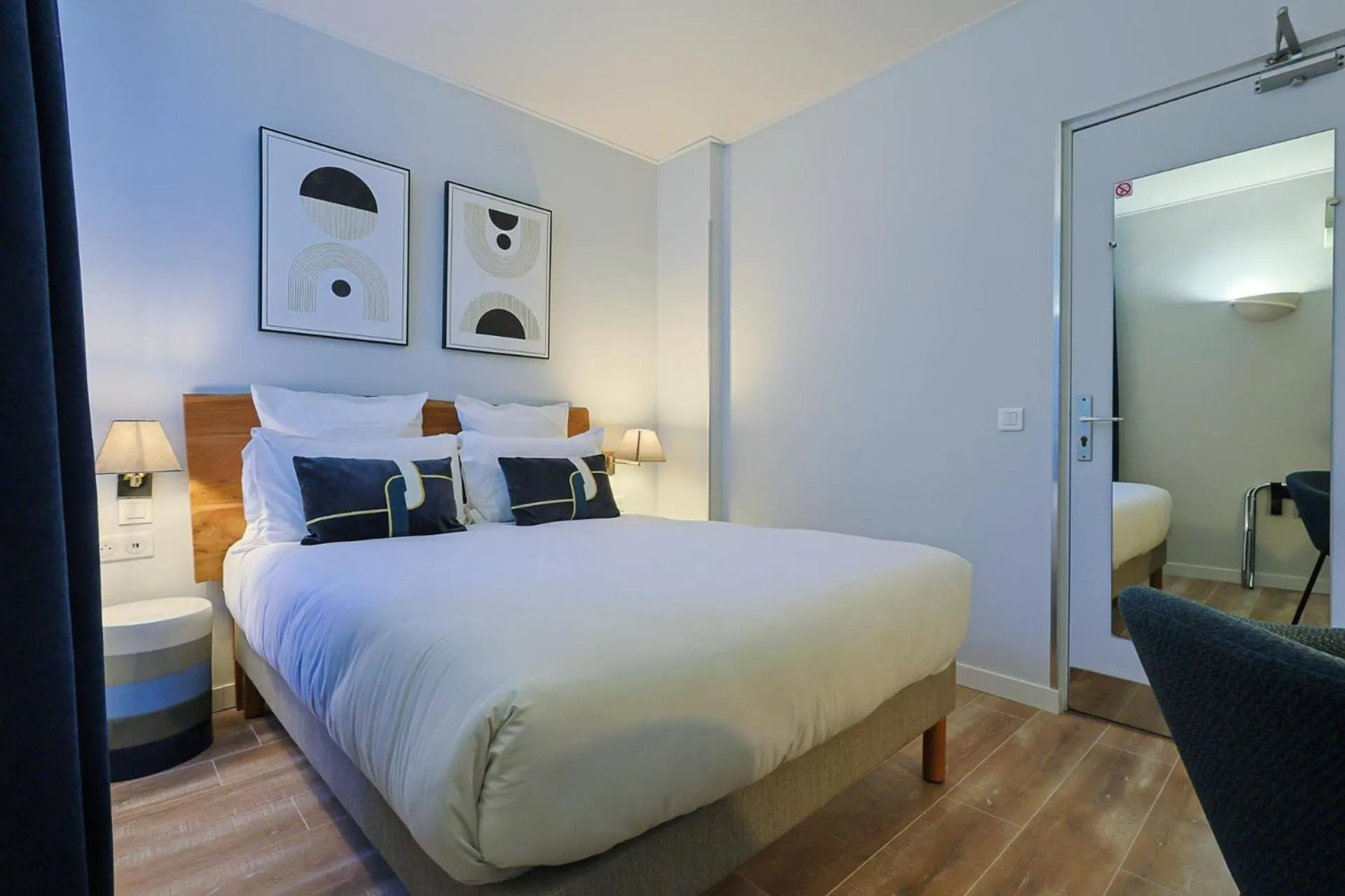 Photo of the whole room, Bed in Hotel Albert 1er