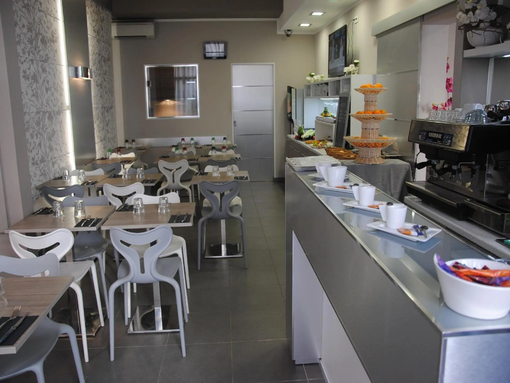 Restaurant/places to eat in Riviera Eden Palace