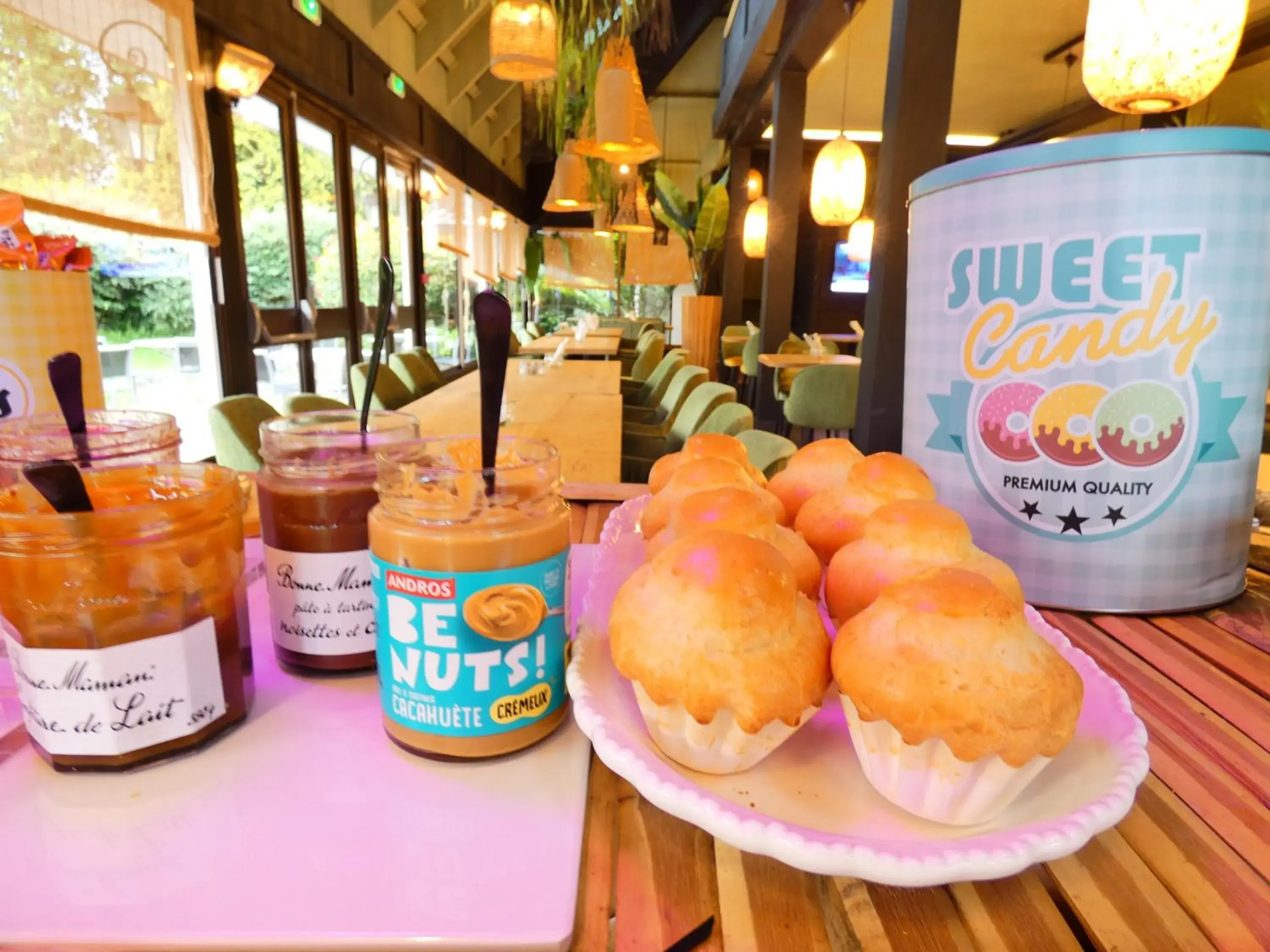 Buffet breakfast in Contact Hotel BG Limoges Sud Buffet breakfast in Contact Hotel BG Limoges Sud