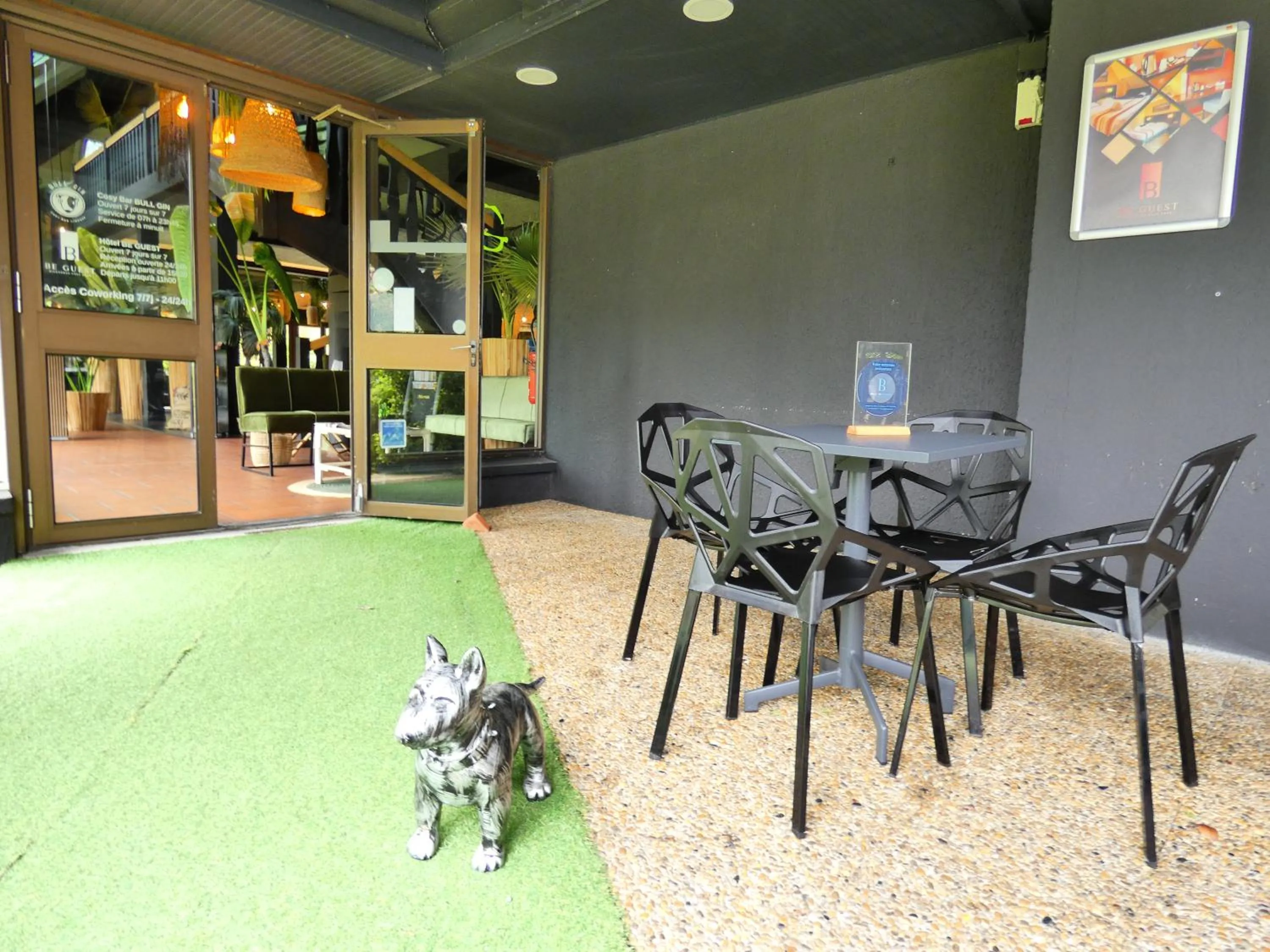 Facade/entrance in Contact Hotel BG Limoges Sud