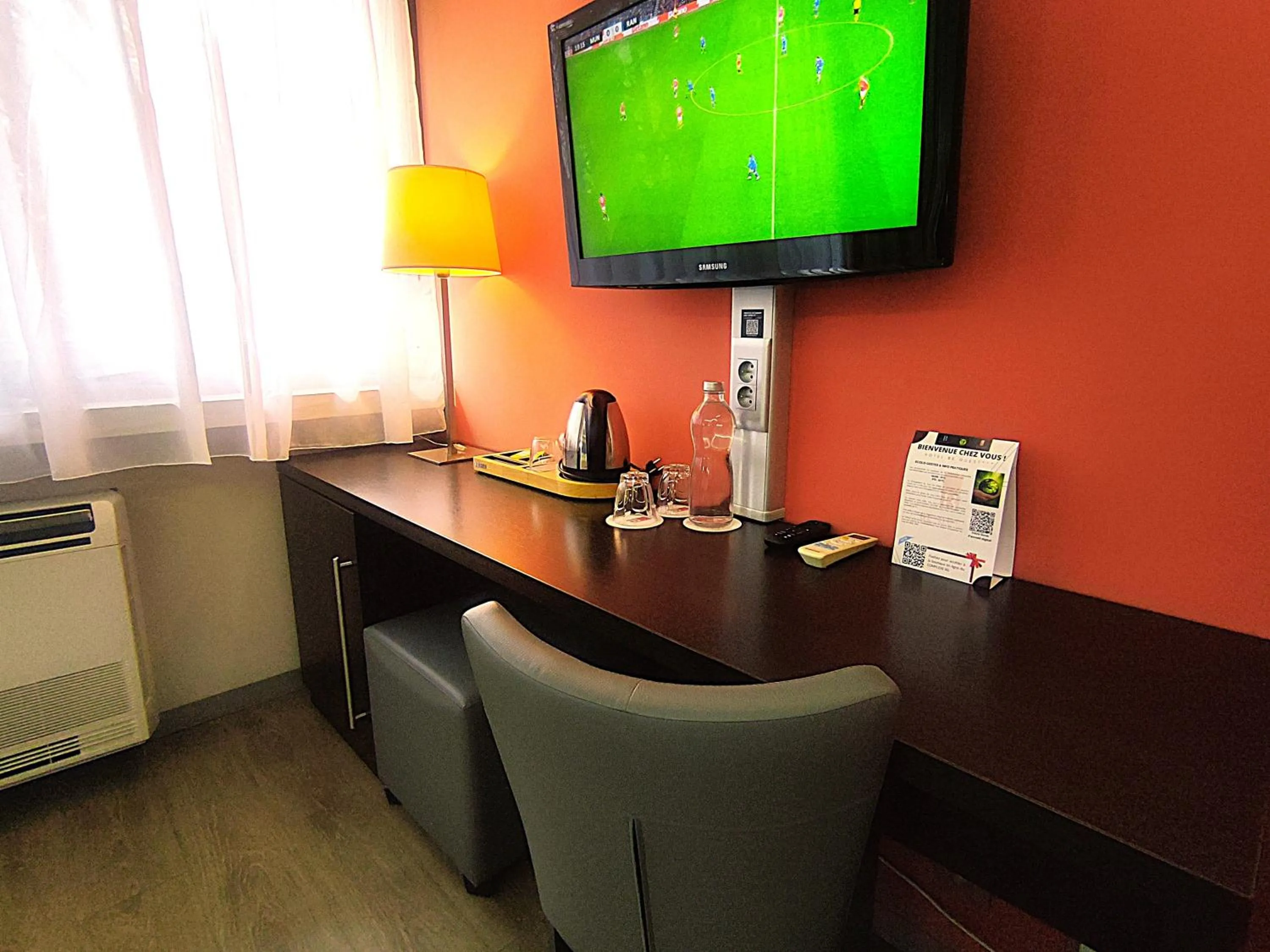 Coffee/tea facilities in Contact Hotel BG Limoges Sud