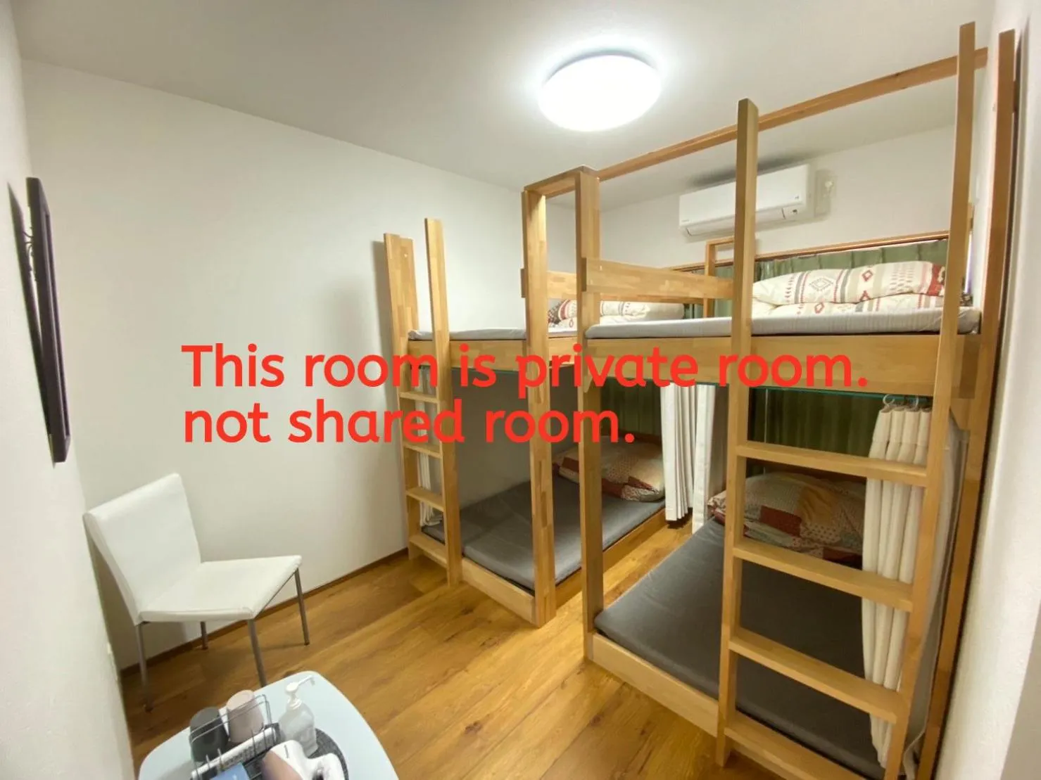 Photo of the whole room, Bed in Kanazawa Guesthouse Stella