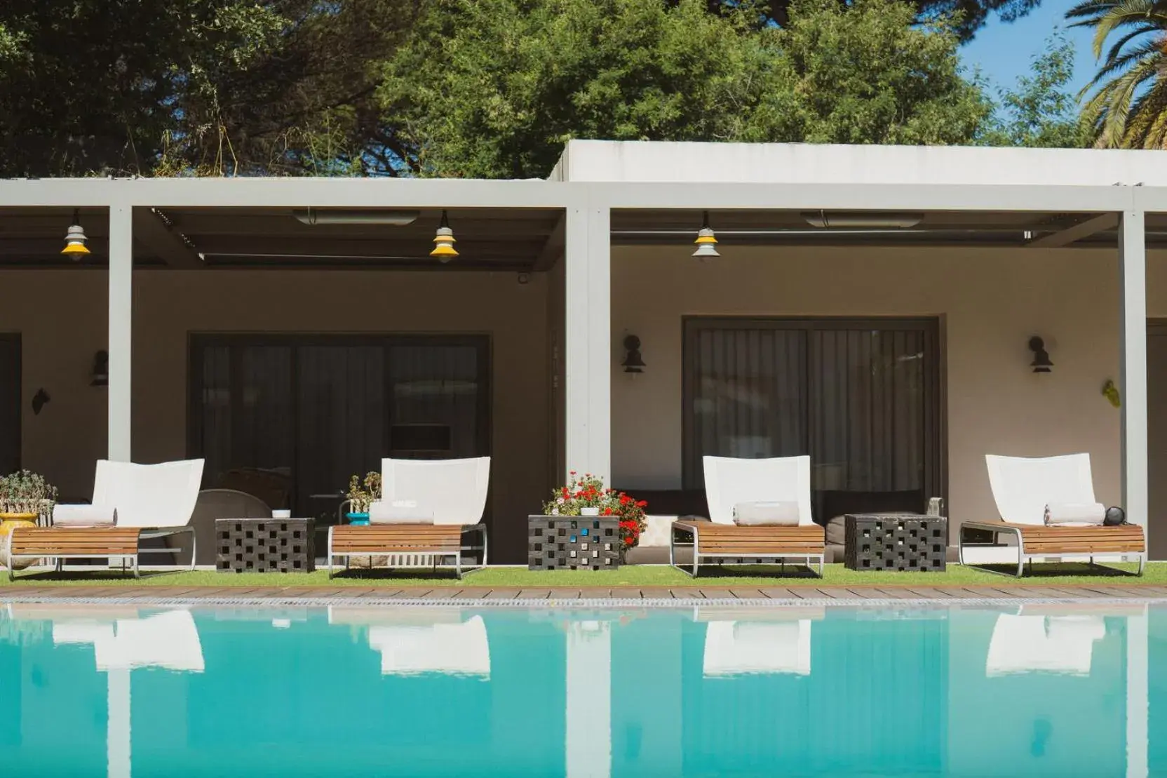 Swimming pool in Kube Saint-Tropez Swimming pool in Kube Saint-Tropez