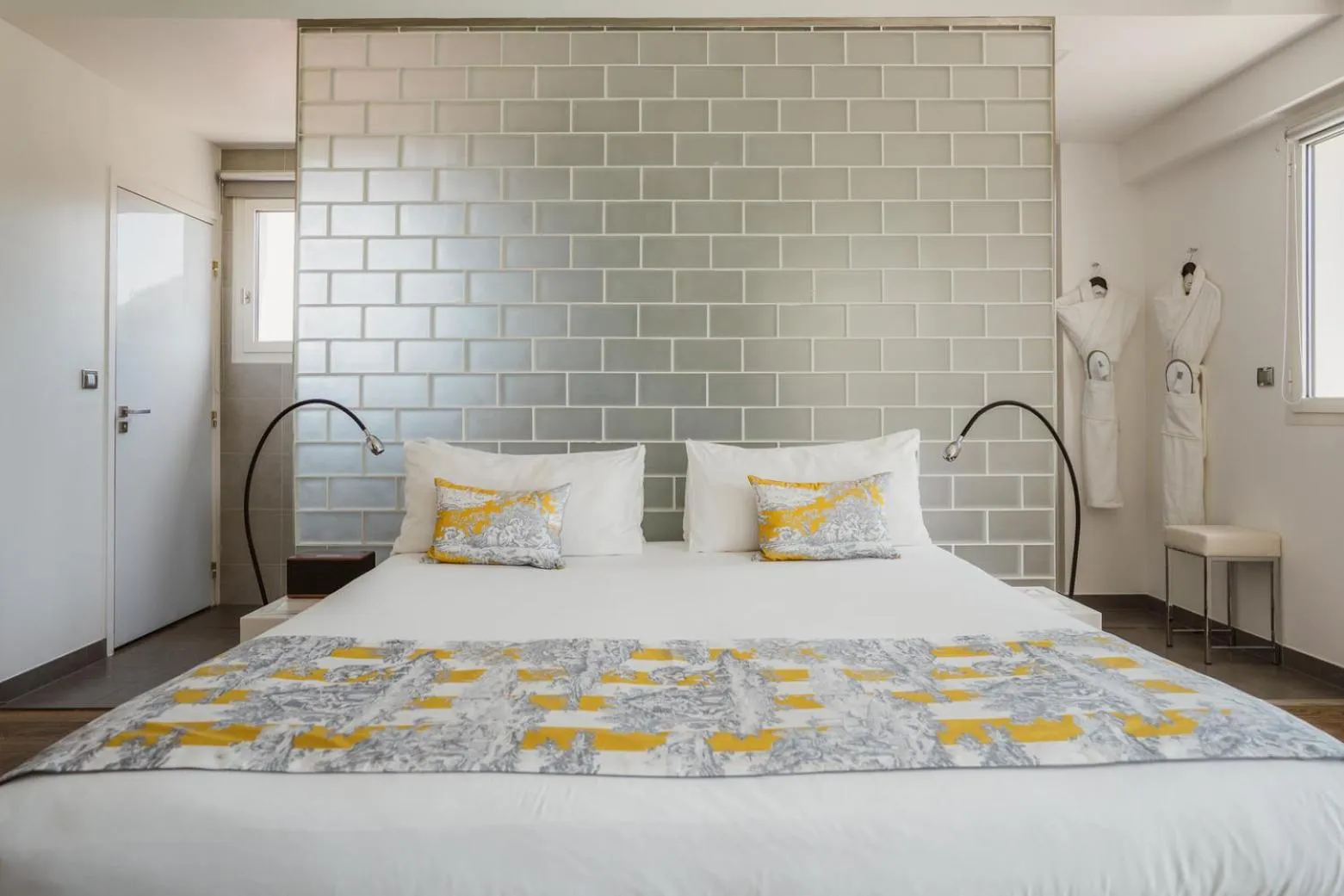 Bed in Kube Saint-Tropez