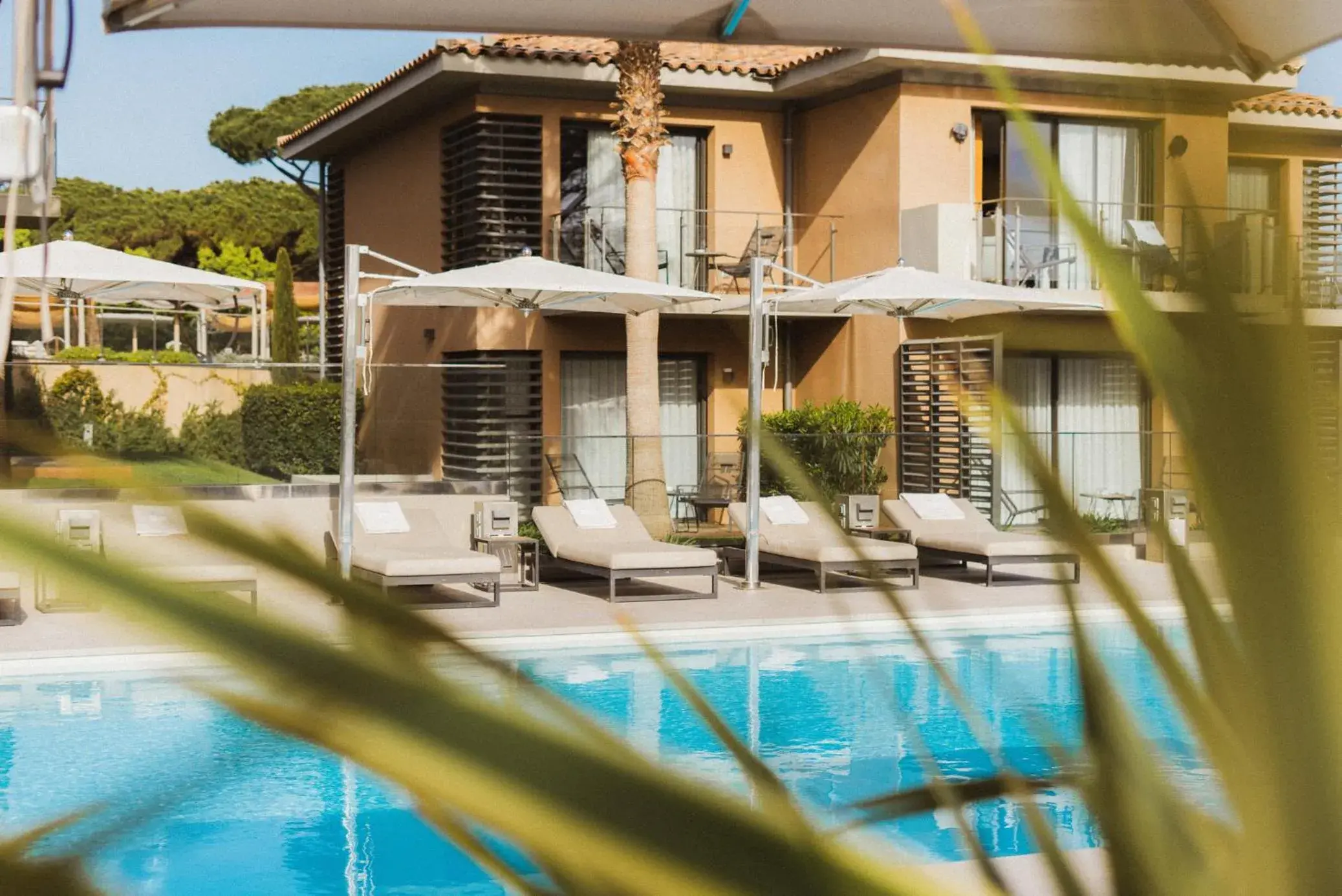 Pool view in Kube Saint-Tropez Pool view in Kube Saint-Tropez