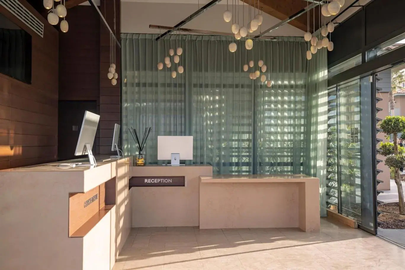 Lobby or reception in Kube Saint-Tropez Lobby or reception in Kube Saint-Tropez