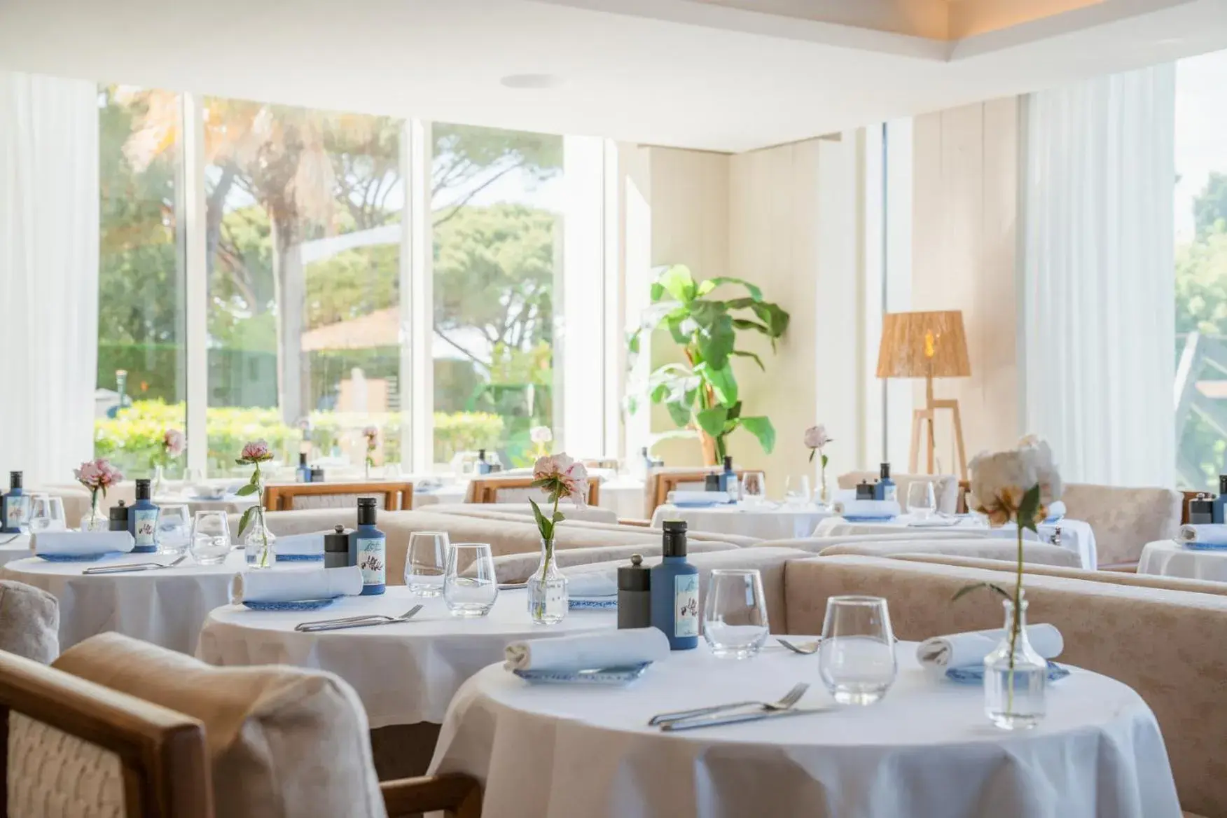 Restaurant/places to eat in Kube Saint-Tropez Restaurant/places to eat in Kube Saint-Tropez