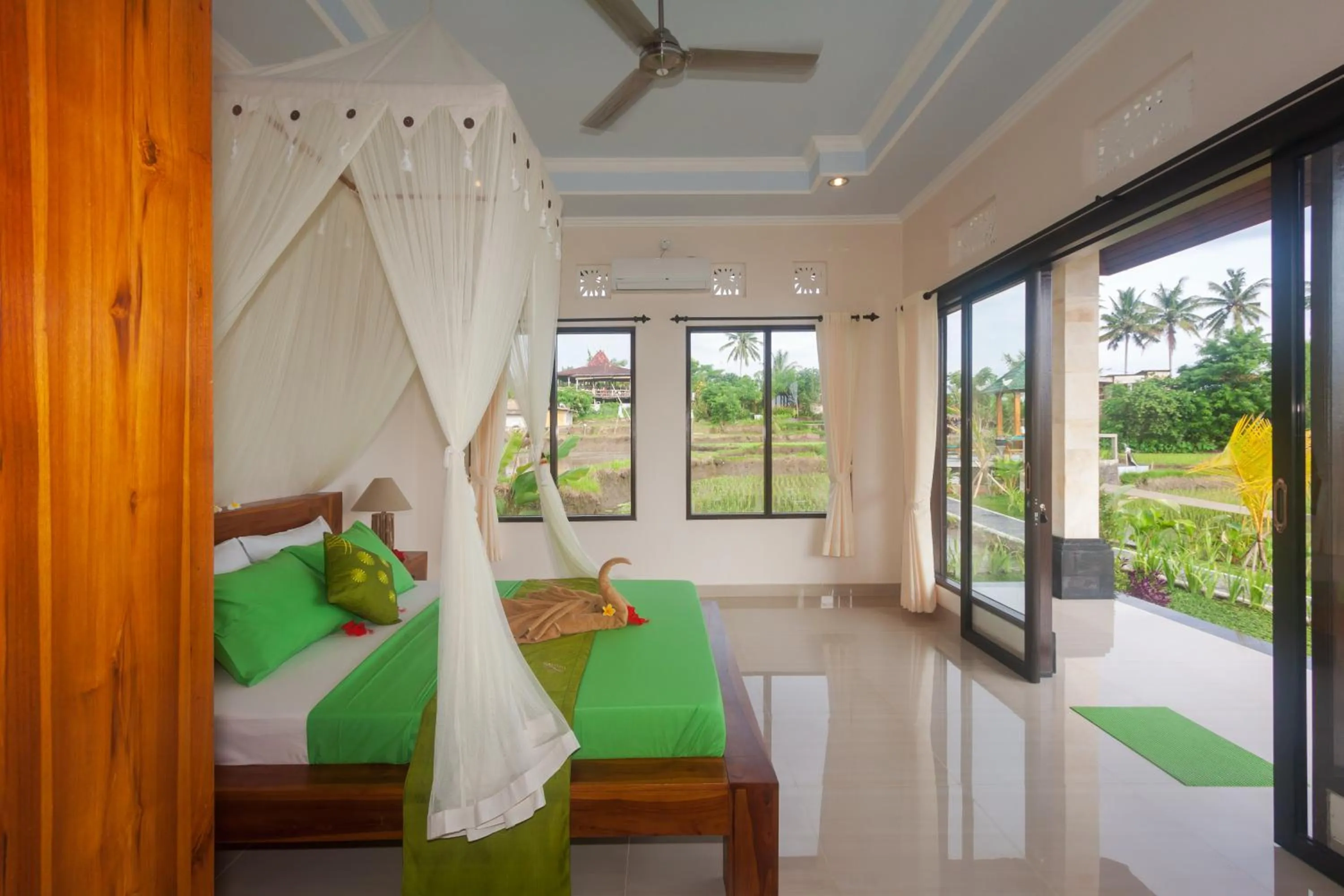 Bed in Cahaya Ubud Villa