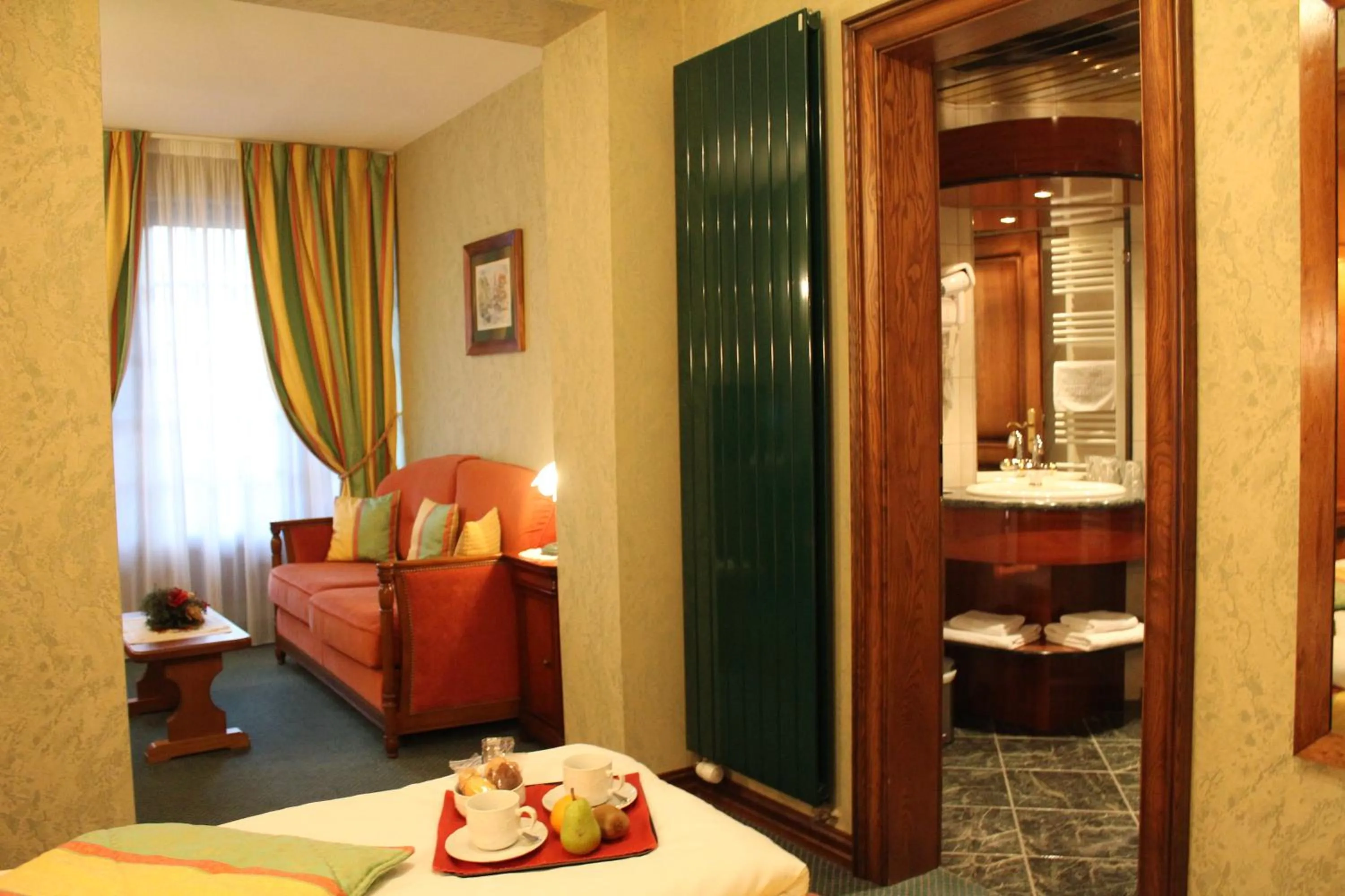 Bedroom, Bed in Hôtel Le Mittelwihr