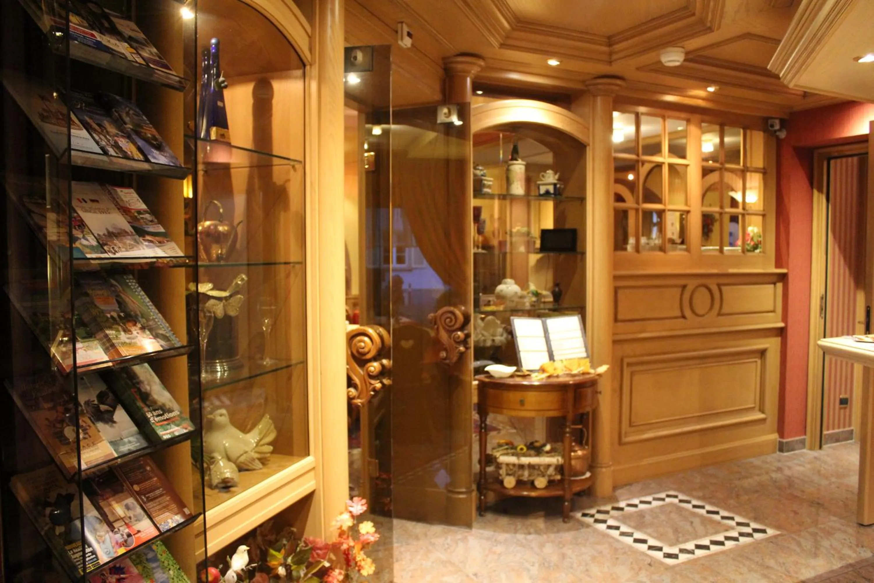 Lobby or reception in Hôtel Le Mittelwihr