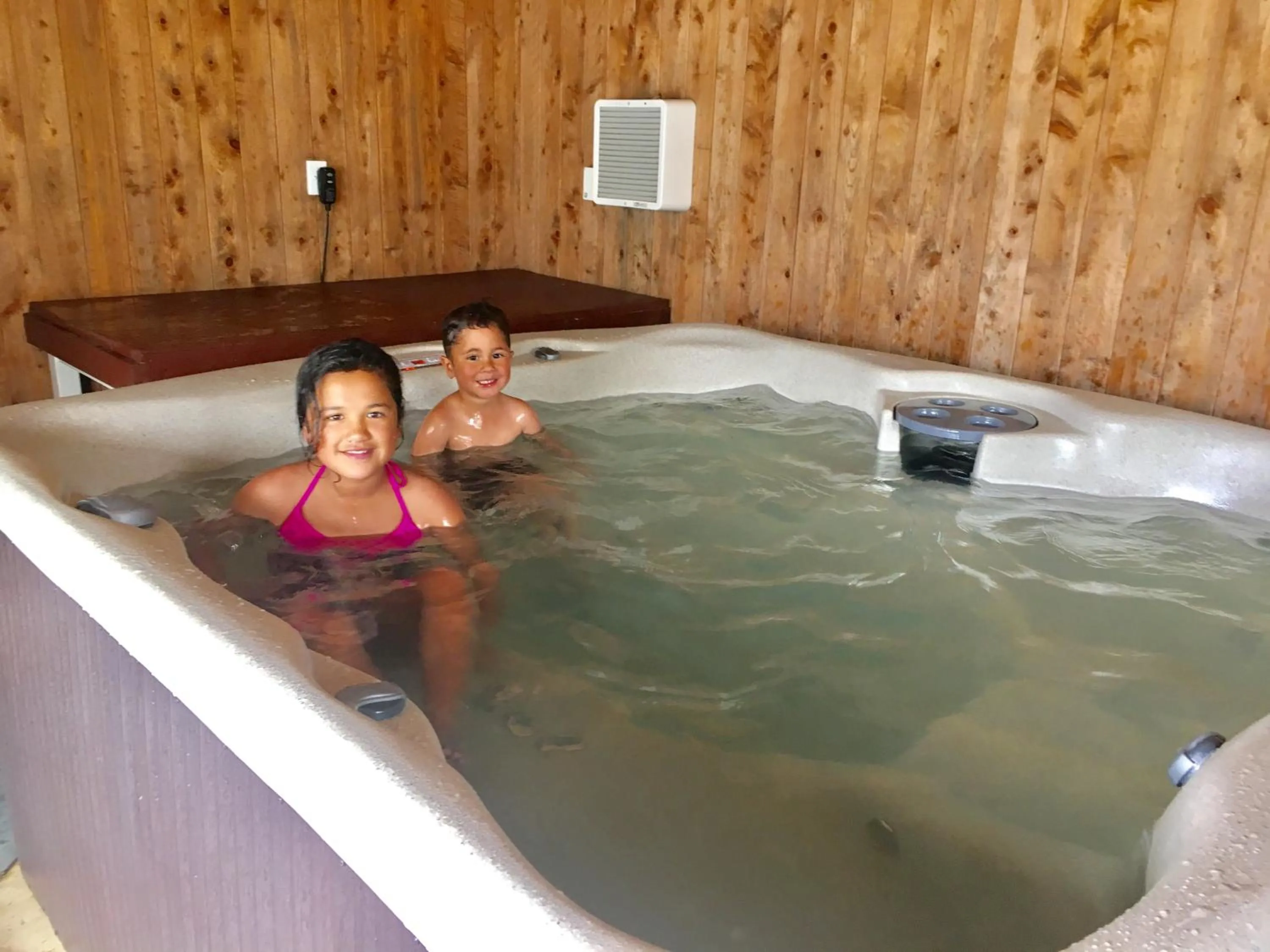 Swimming pool in Stratford Motel & Holiday Park