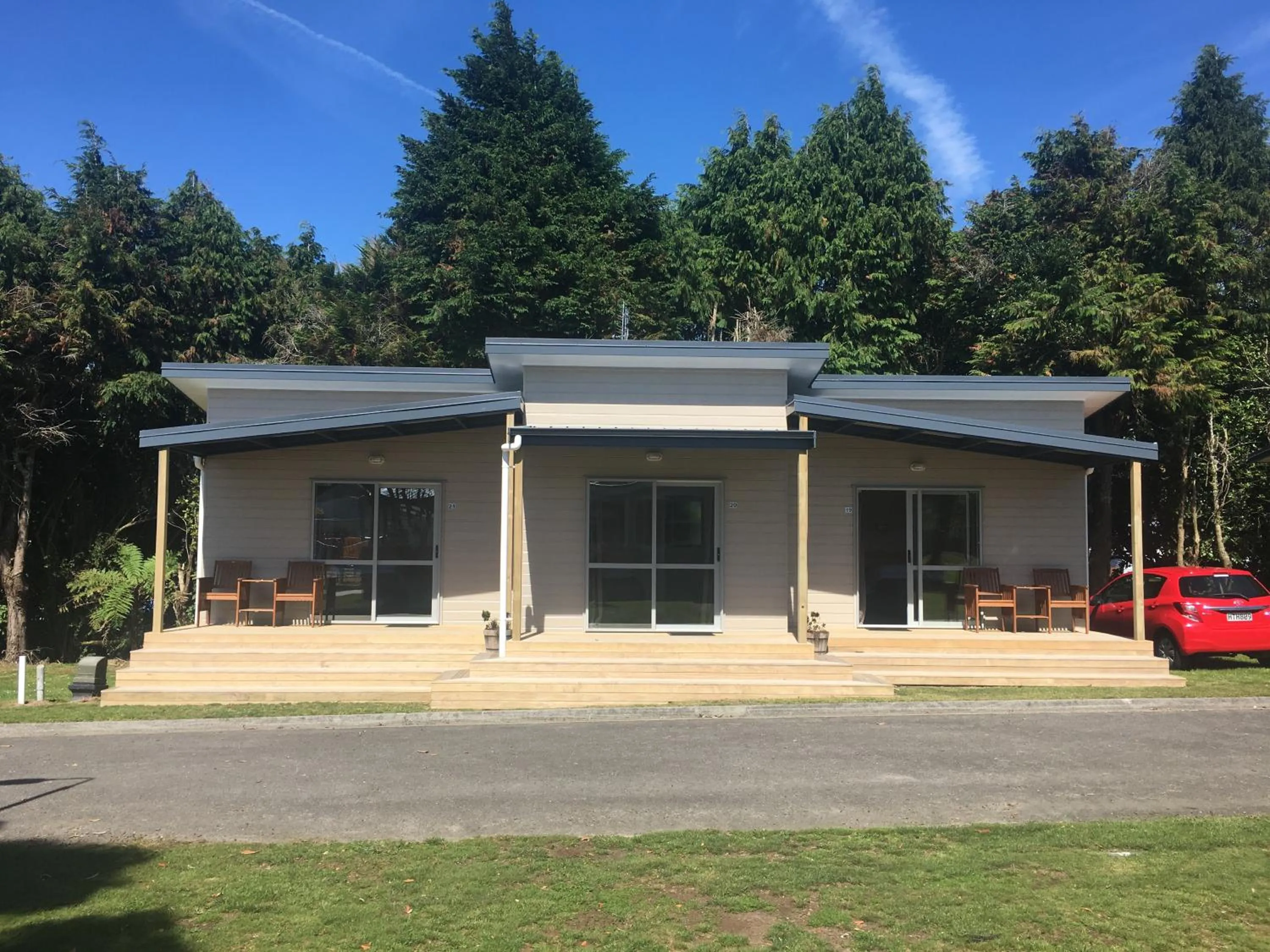 Facade/entrance in Stratford Motel & Holiday Park