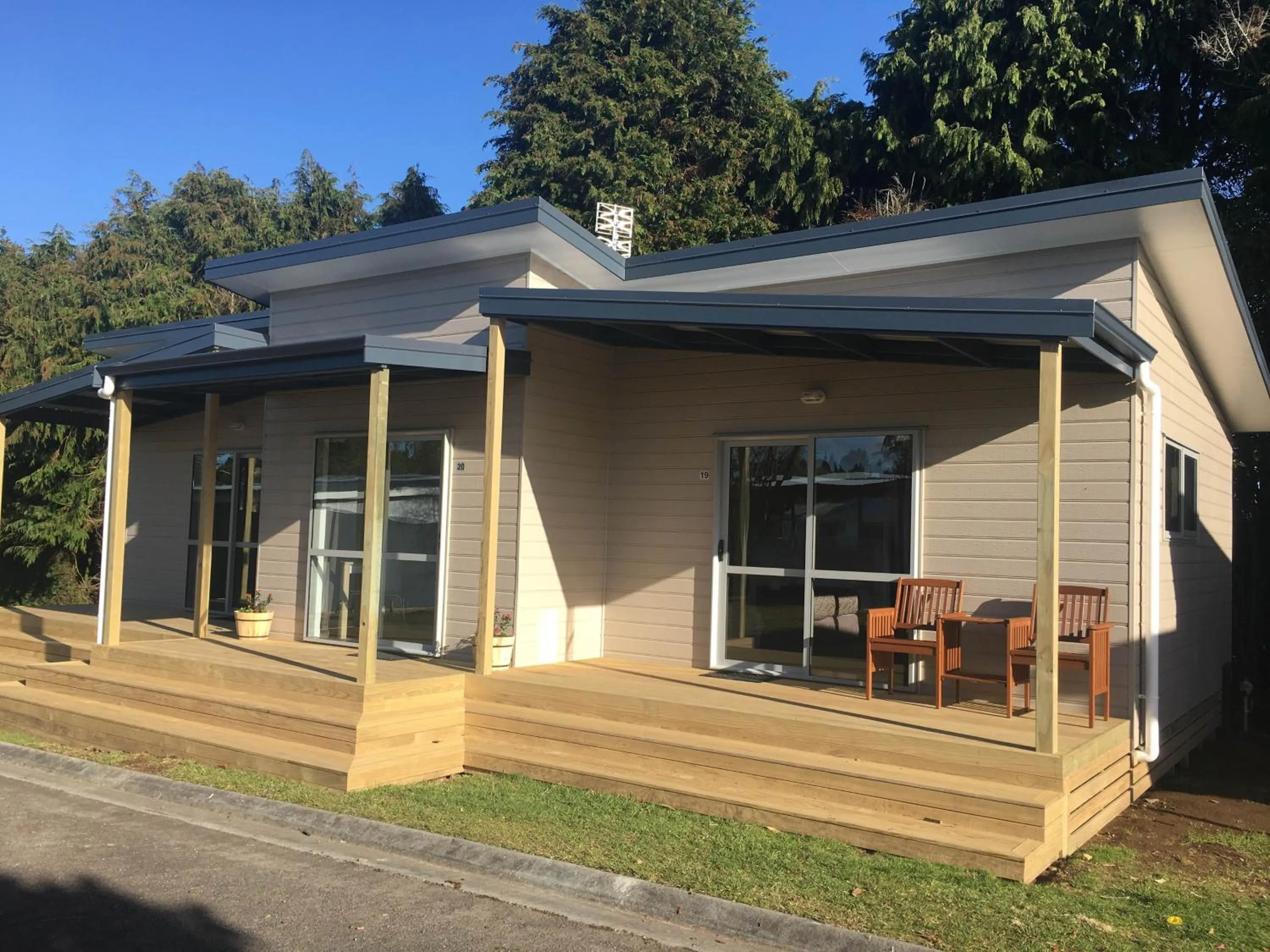 Facade/entrance in Stratford Motel & Holiday Park