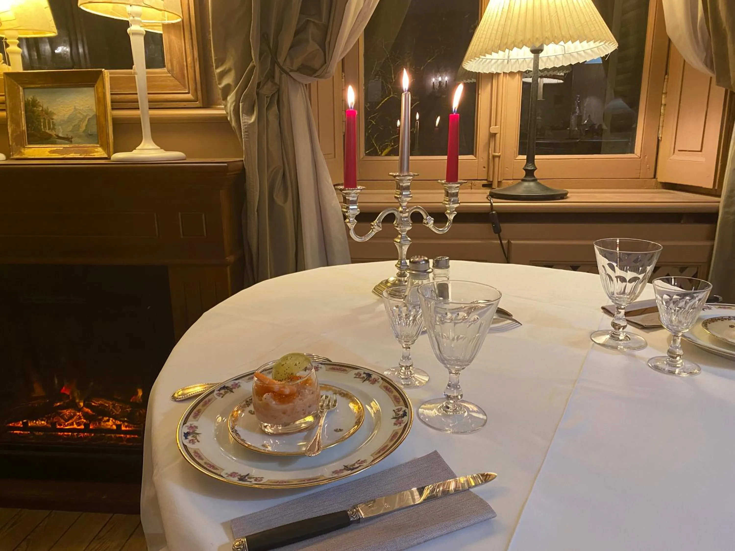 Restaurant/places to eat in Demeure Saint Louis Historic manor, City 700m, free parking,A C,Clim,WIFI, city view, Garden