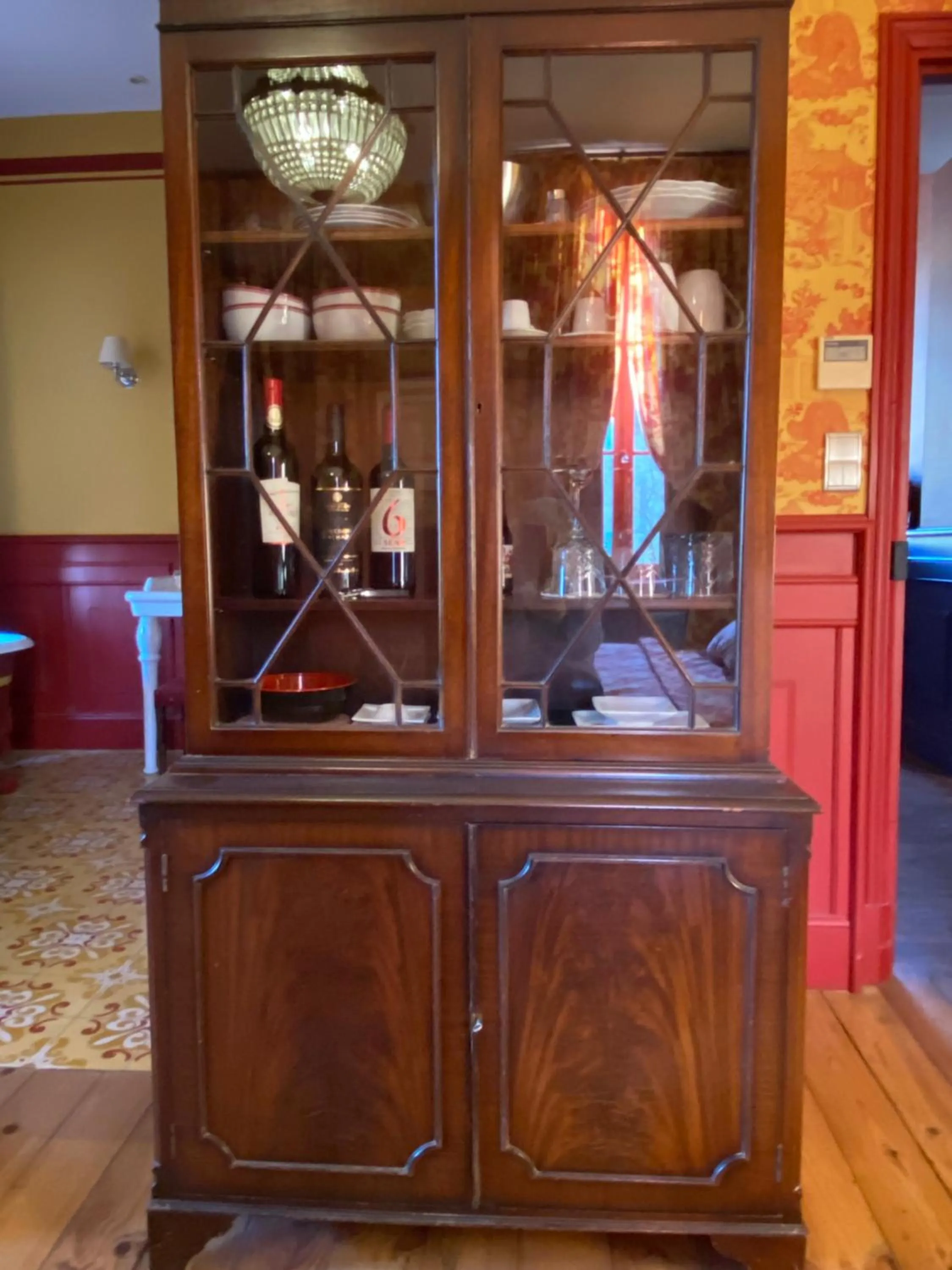 Coffee/tea facilities in Demeure Saint Louis Historic manor, City 700m, free parking,A C,Clim,WIFI, city view, Garden