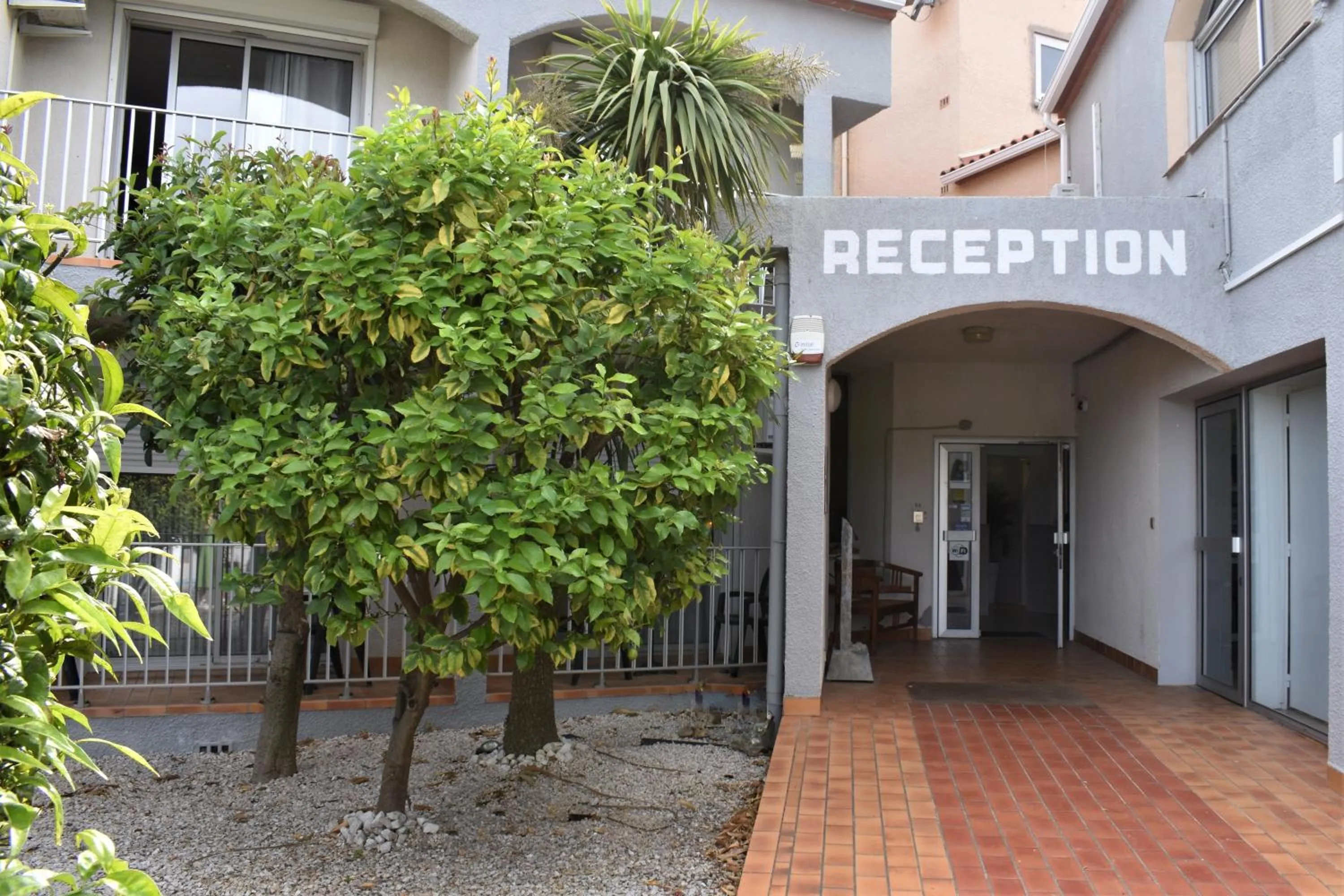 Facade/entrance in Acapella Hotel