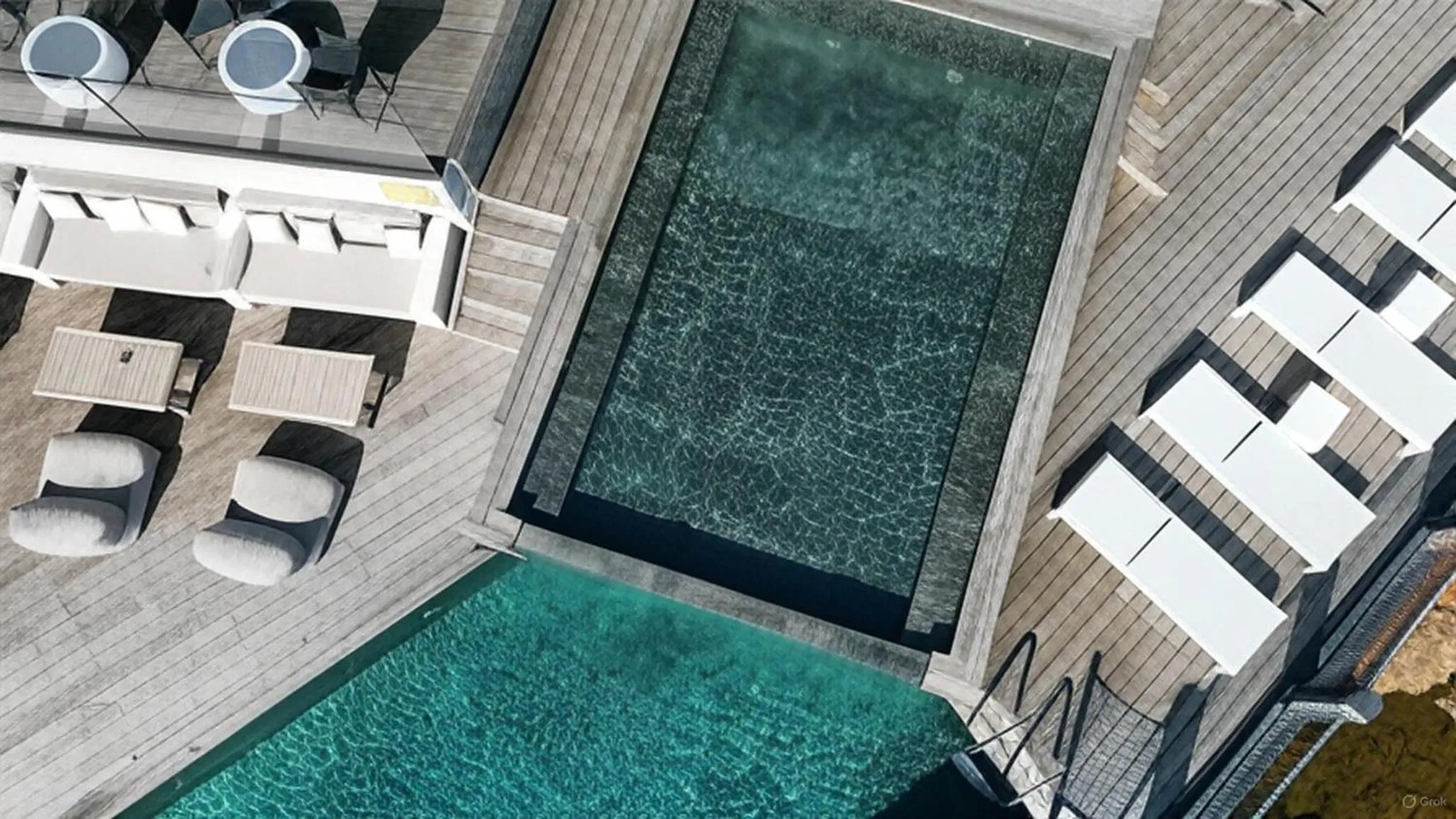 Property building in Hôtel Castel d'Orcino