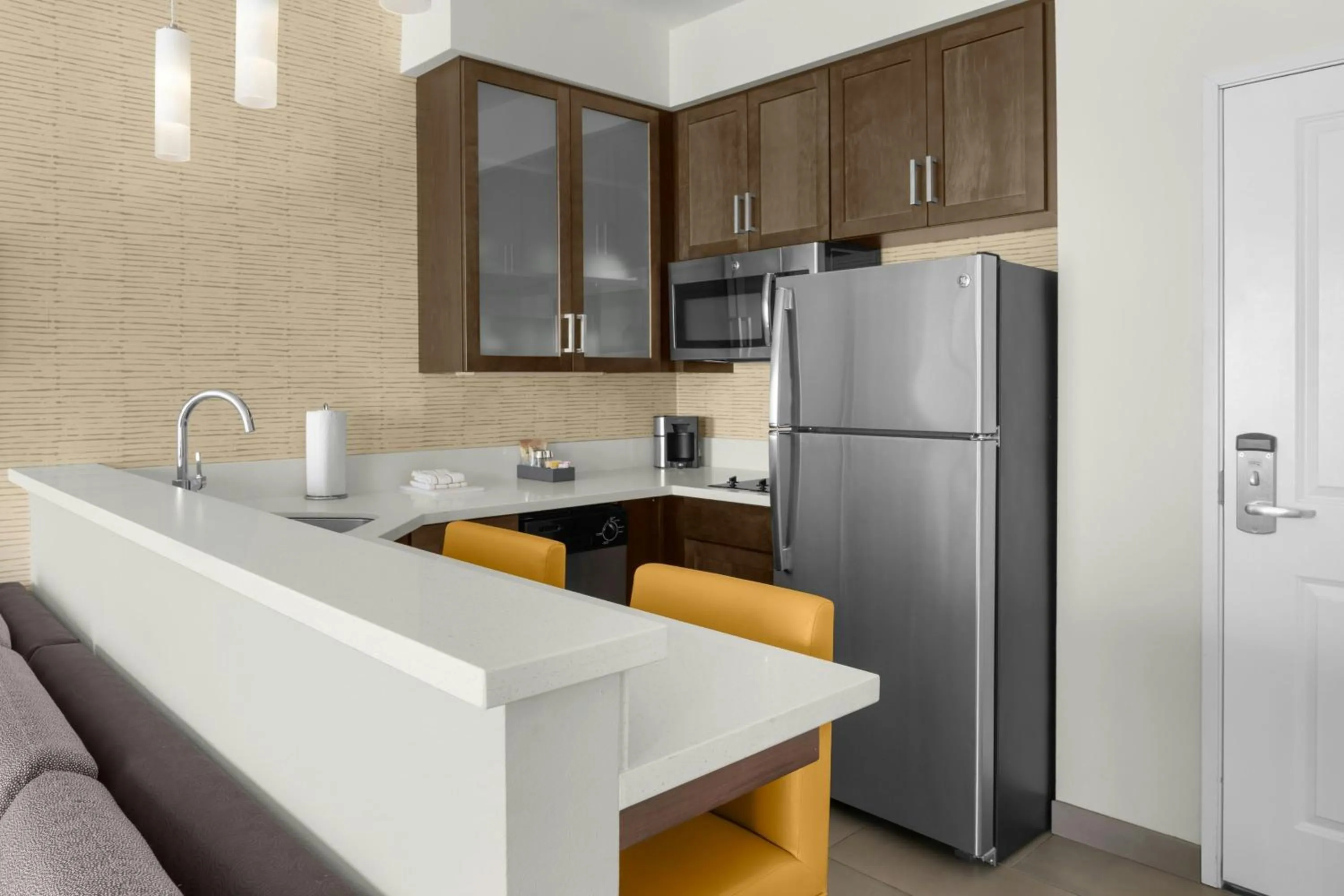 Kitchen or kitchenette in Residence Inn by Marriott Houston West/Beltway 8 at Clay Road