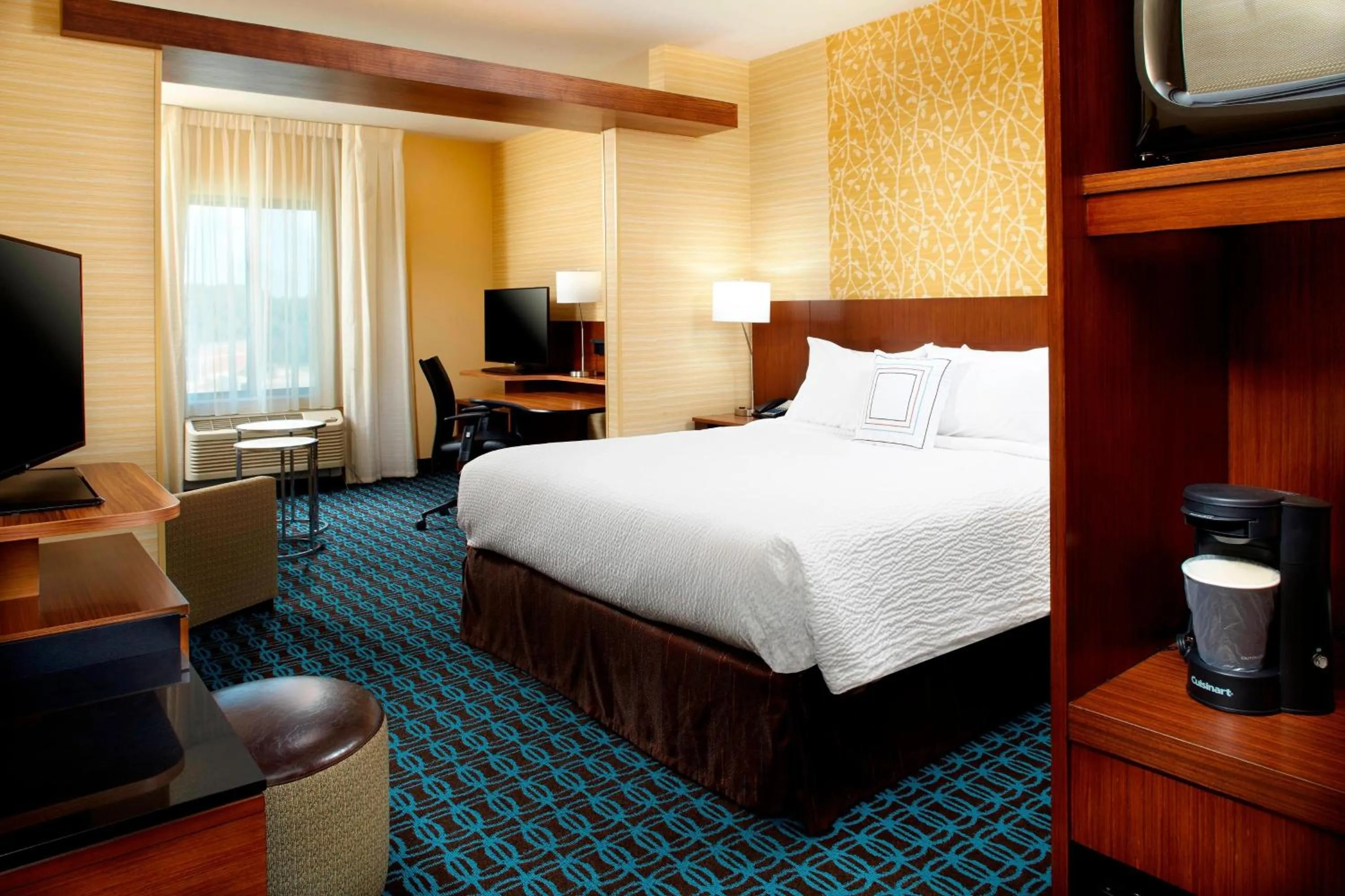 Bedroom, Bed in Fairfield by Marriott Inn & Suites Wheeling at The Highlands