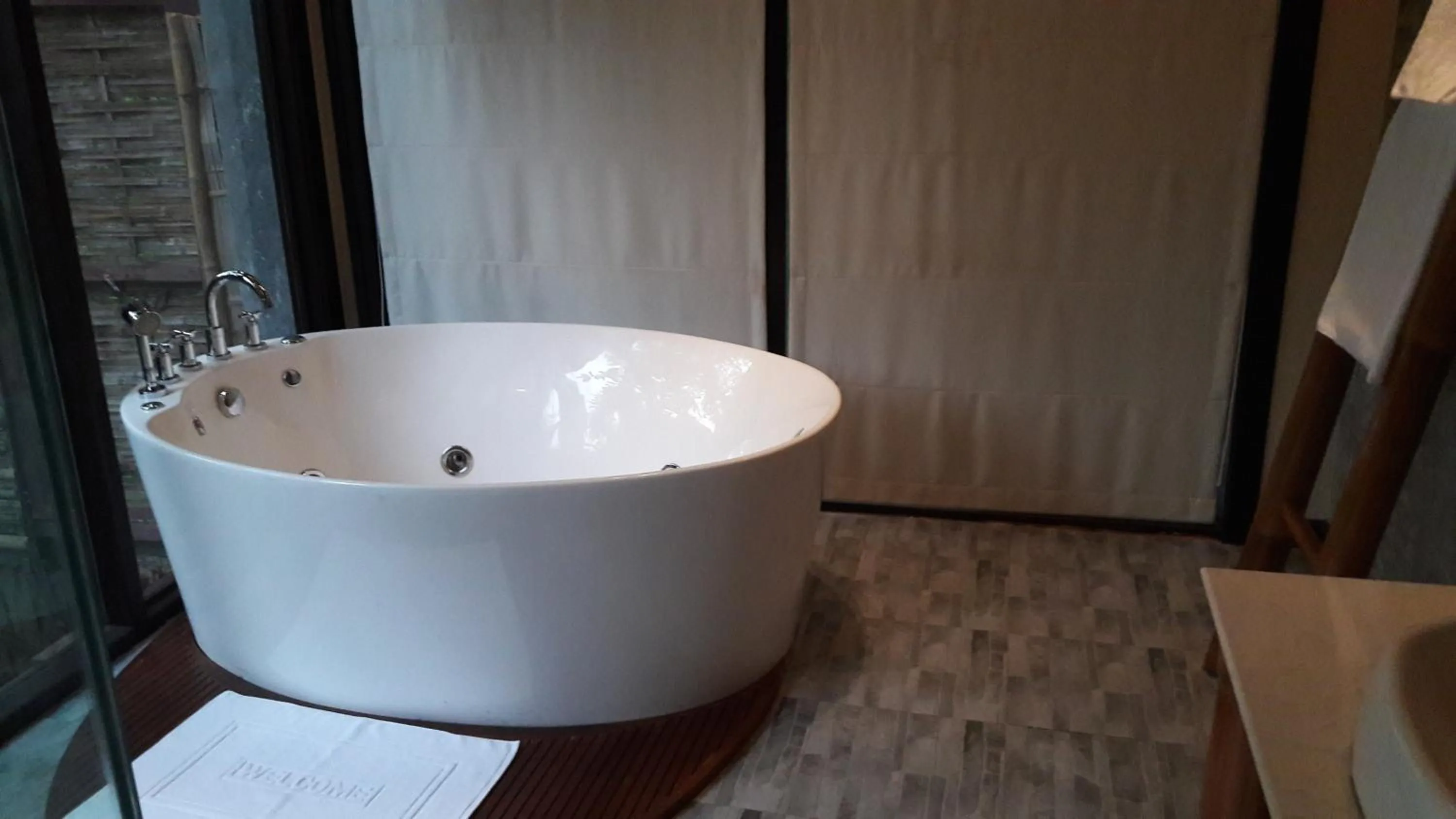 Bathroom in Namkat Yorla Pa Resort