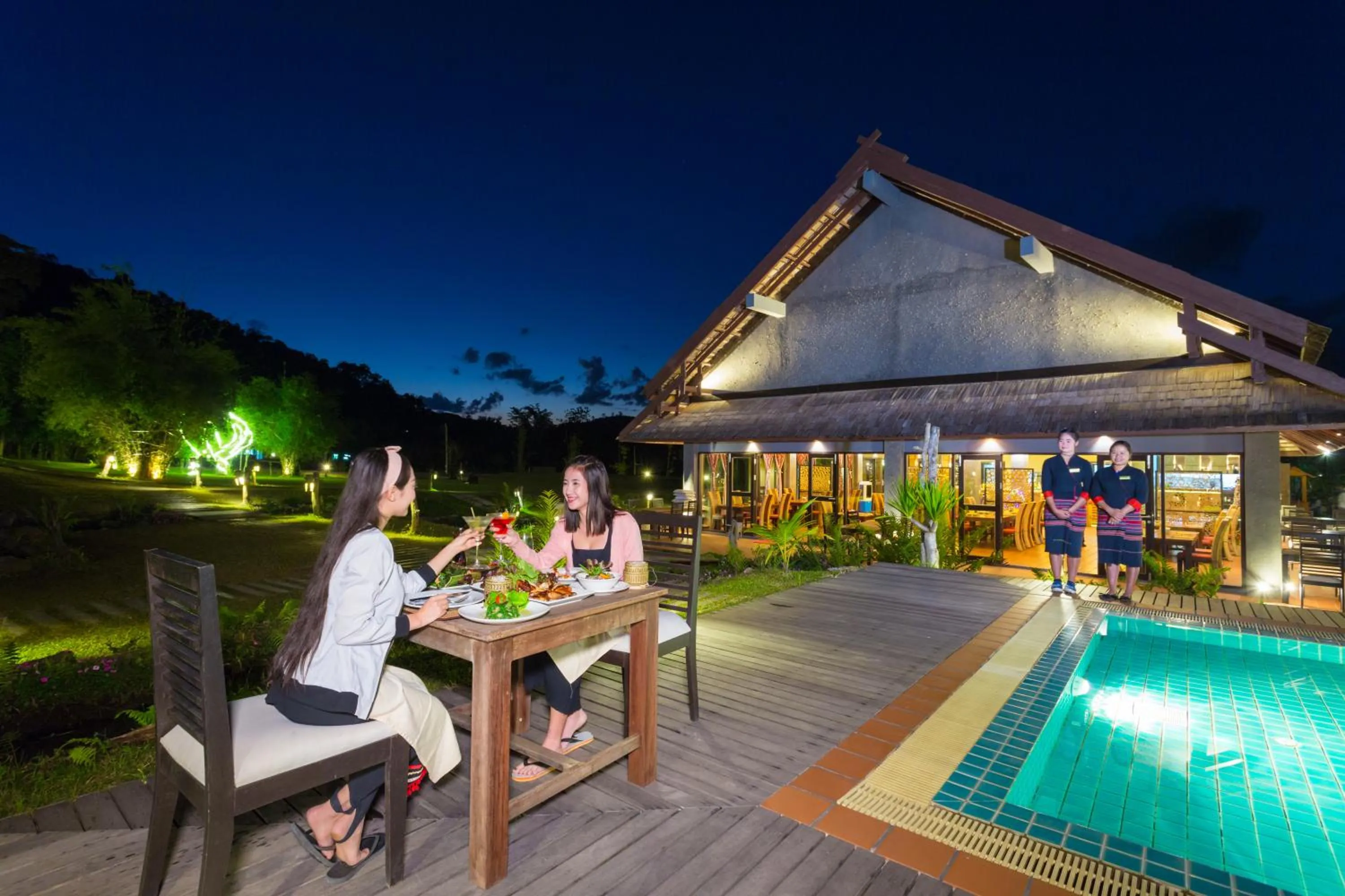 Dinner in Namkat Yorla Pa Resort