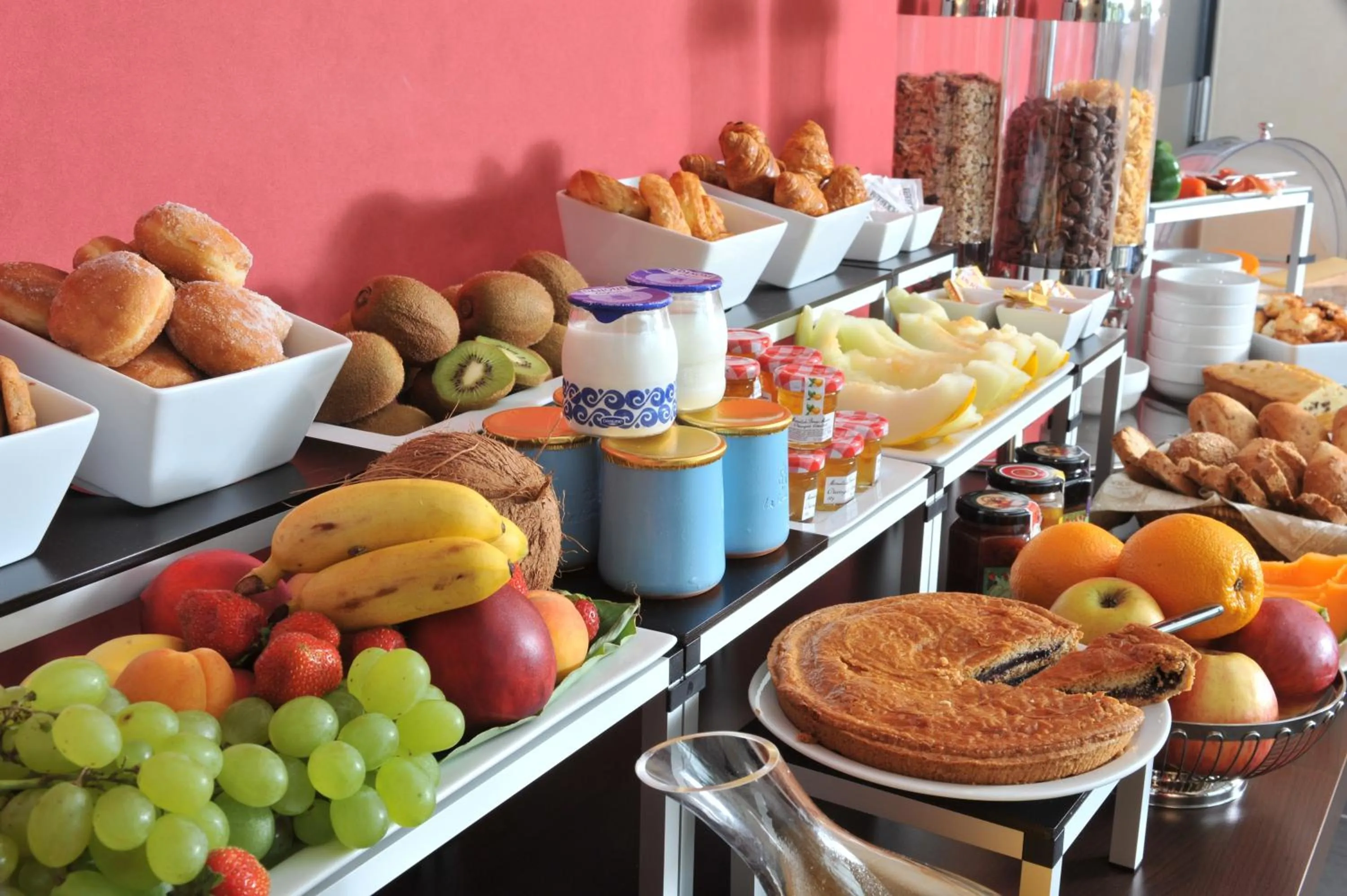 Food in Hotel Eden Park Pau Est, avec Piscine