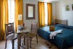 Photo of the whole room, Bed in Logis hotel les flots bleus