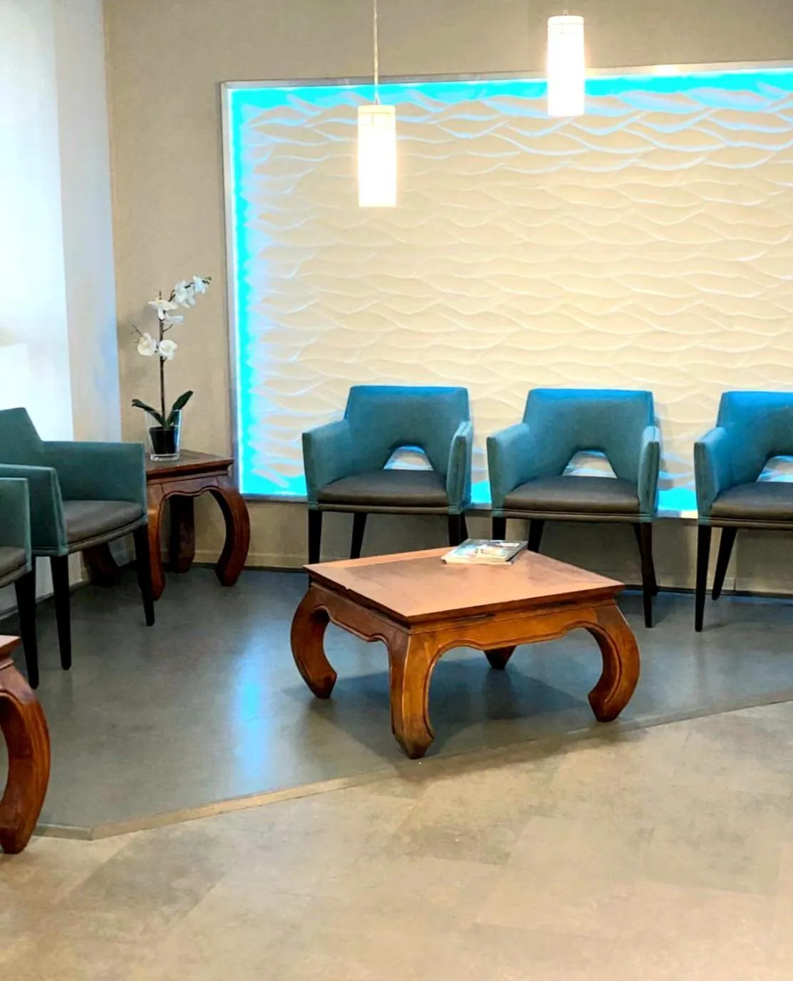 Lobby or reception in The Originals City, Hôtel Novella, Nantes Centre Gare