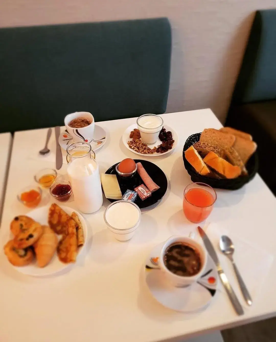 Breakfast in The Originals City, Hôtel Novella, Nantes Centre Gare Breakfast in The Originals City, Hôtel Novella, Nantes Centre Gare