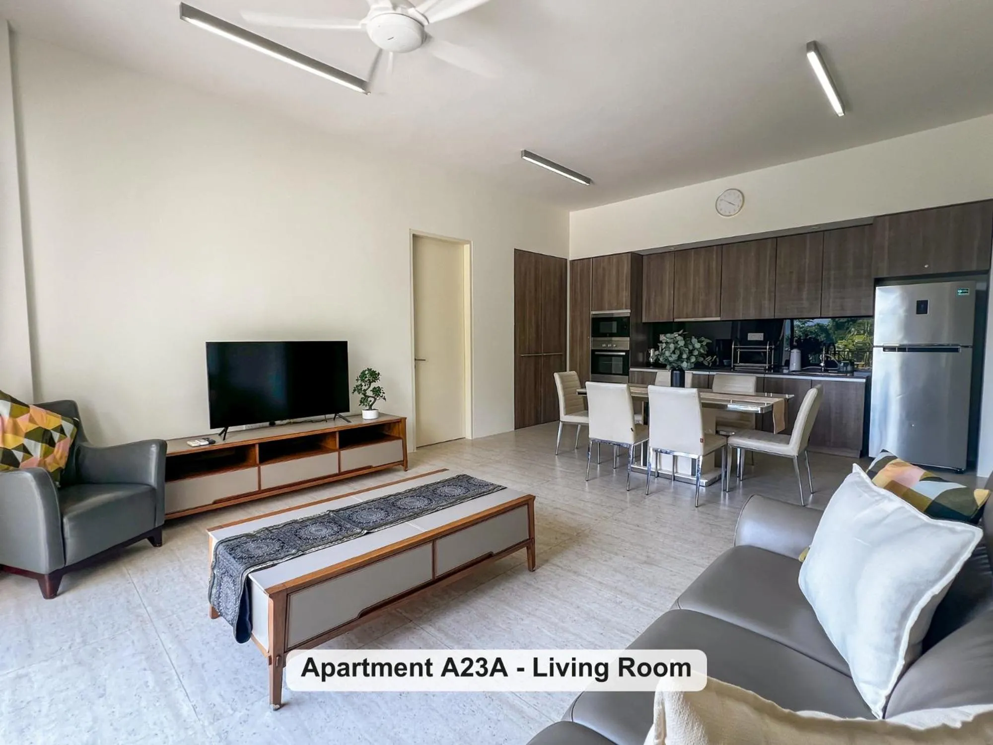 TV and multimedia in By the Sea- Pool and Sea View