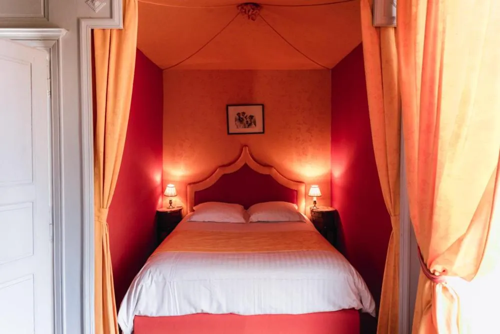 Bed in Château du Plessis - Anjou
