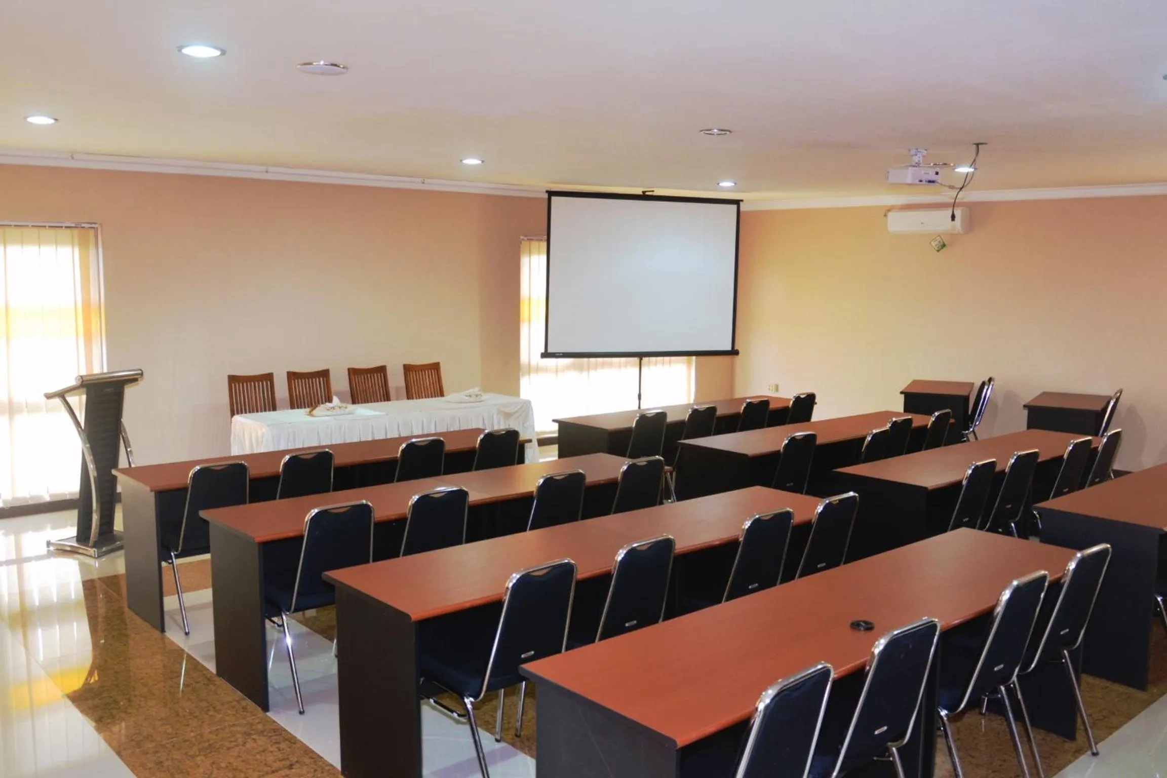 Meeting/conference room in Arsela Hotel Pangkalan Bun