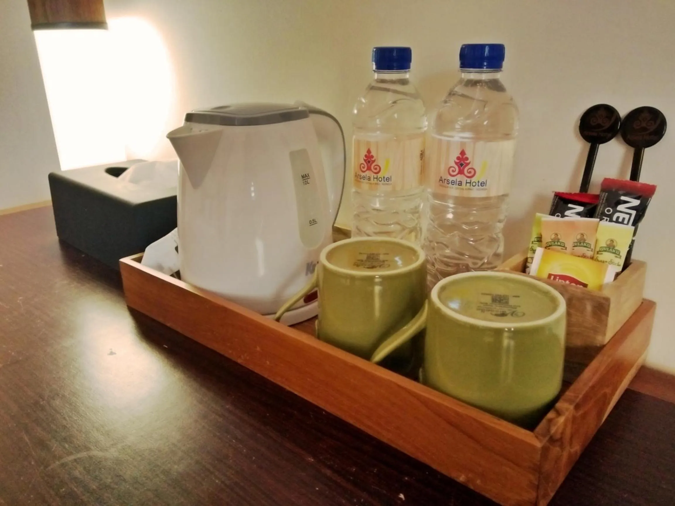 Coffee/tea facilities in Arsela Hotel Pangkalan Bun