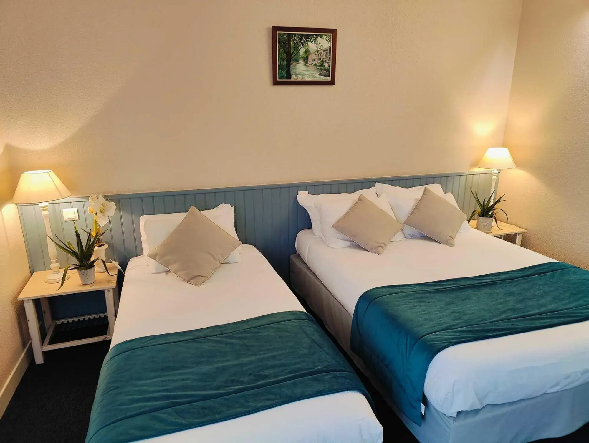 Confort Double Room in Logis Hôtel Cartier Confort Double Room in Logis Hôtel Cartier