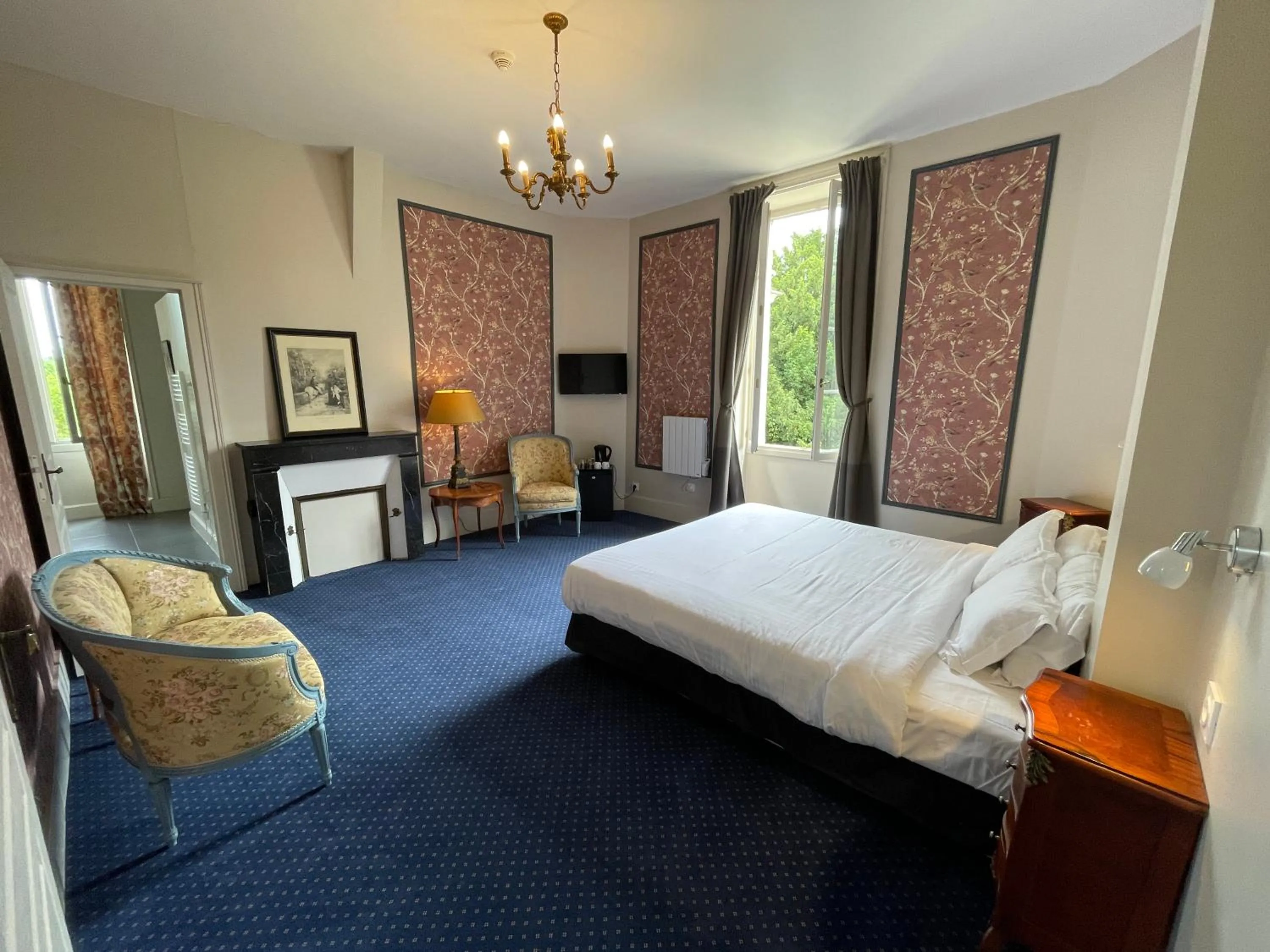 Bedroom, Bed in Château De La Coutancière