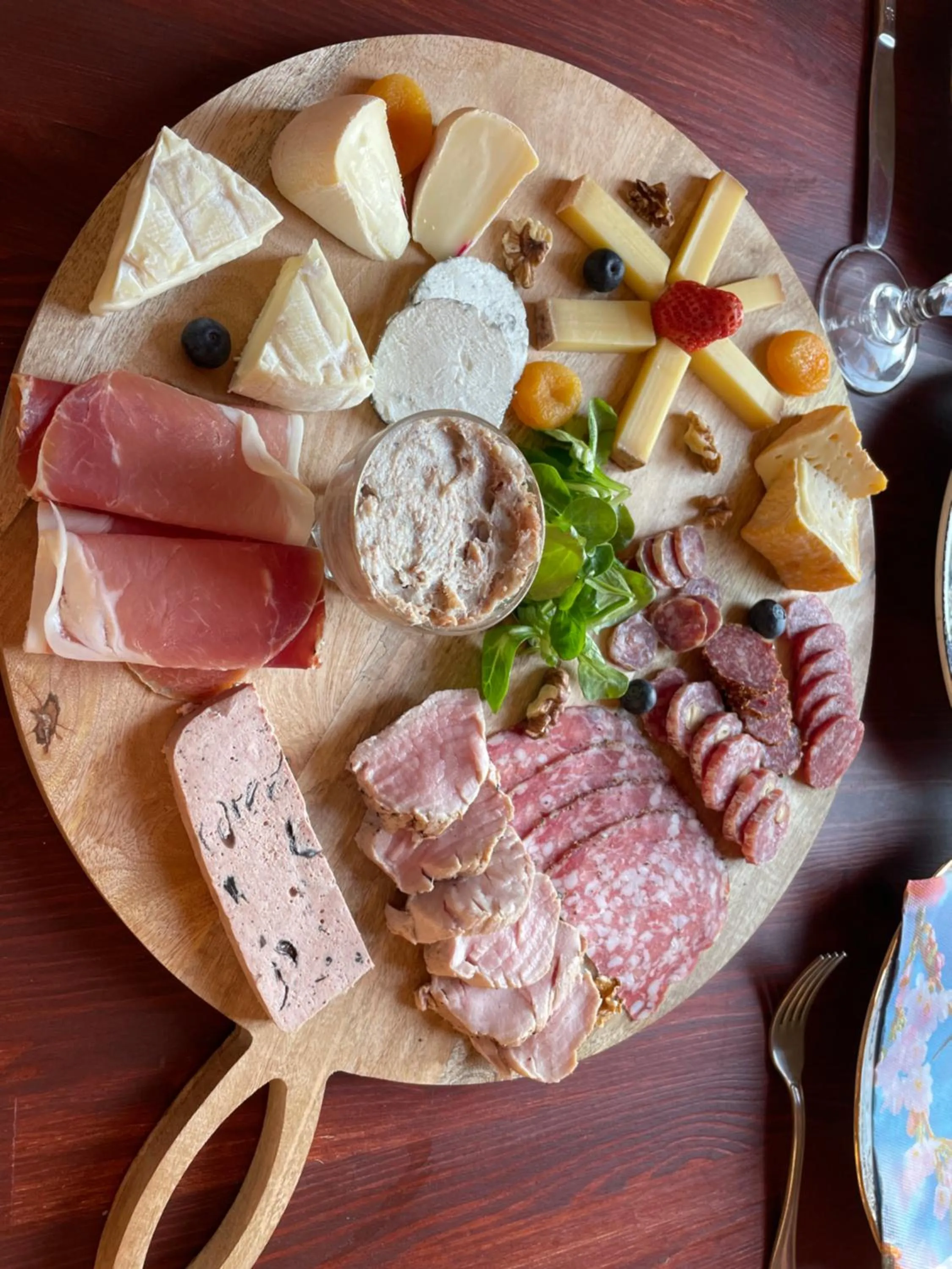 Restaurant/places to eat in Château De La Coutancière