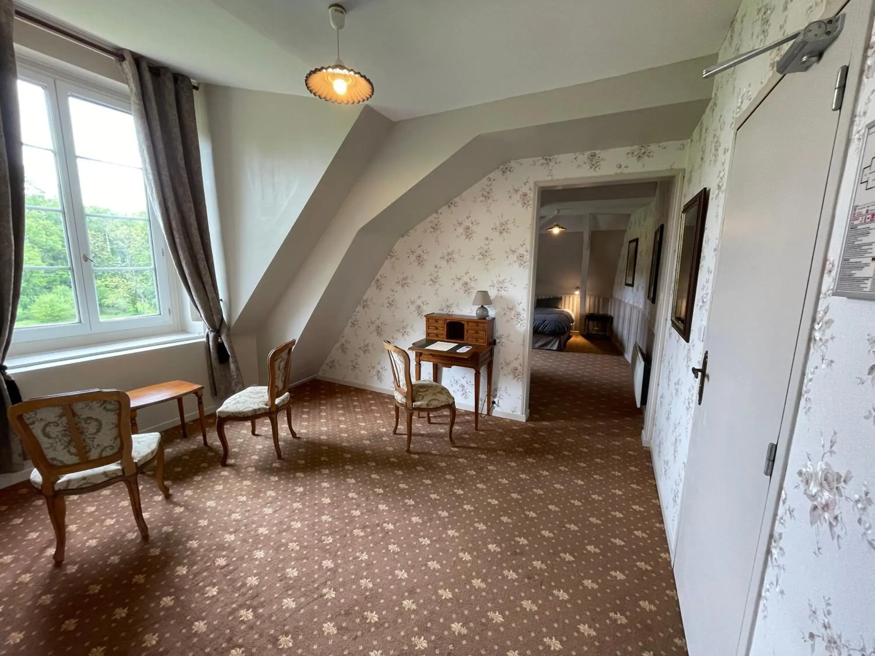 Double Room with Garden View in Château De La Coutancière Double Room with Garden View in Château De La Coutancière