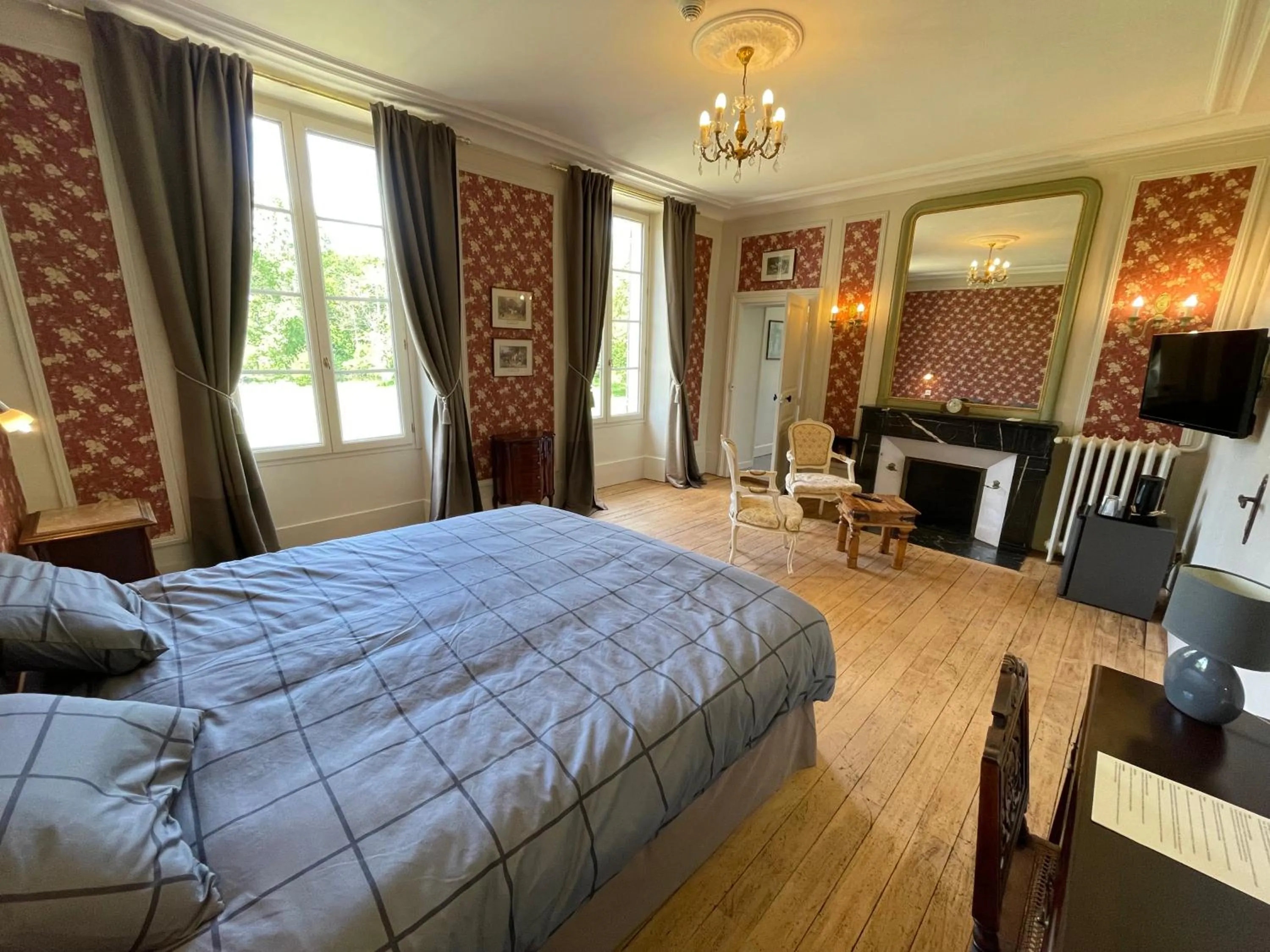 Bedroom, Bed in Château De La Coutancière