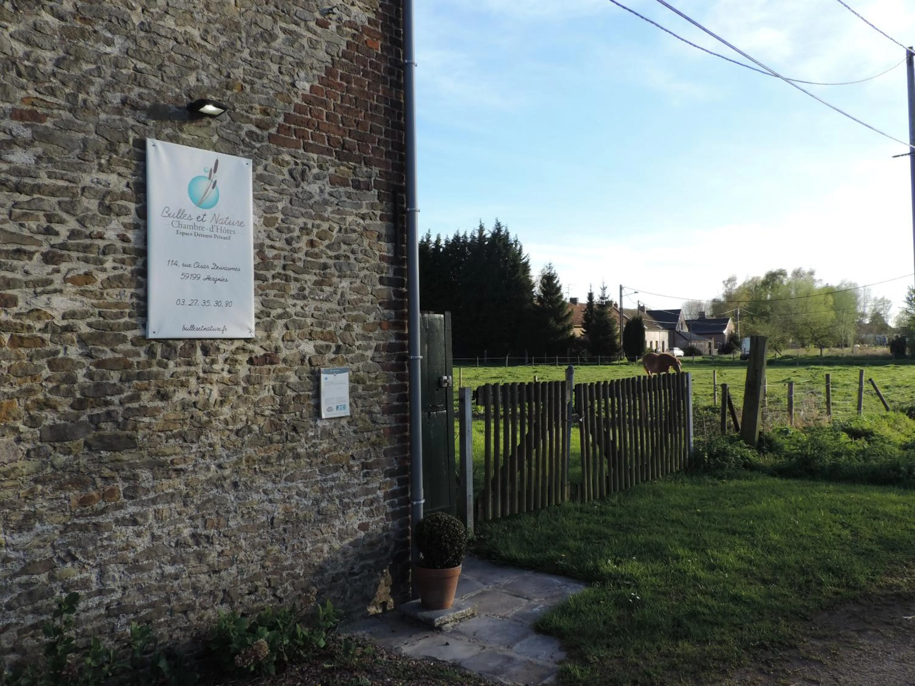 Street view in Bulles et Natures B&B