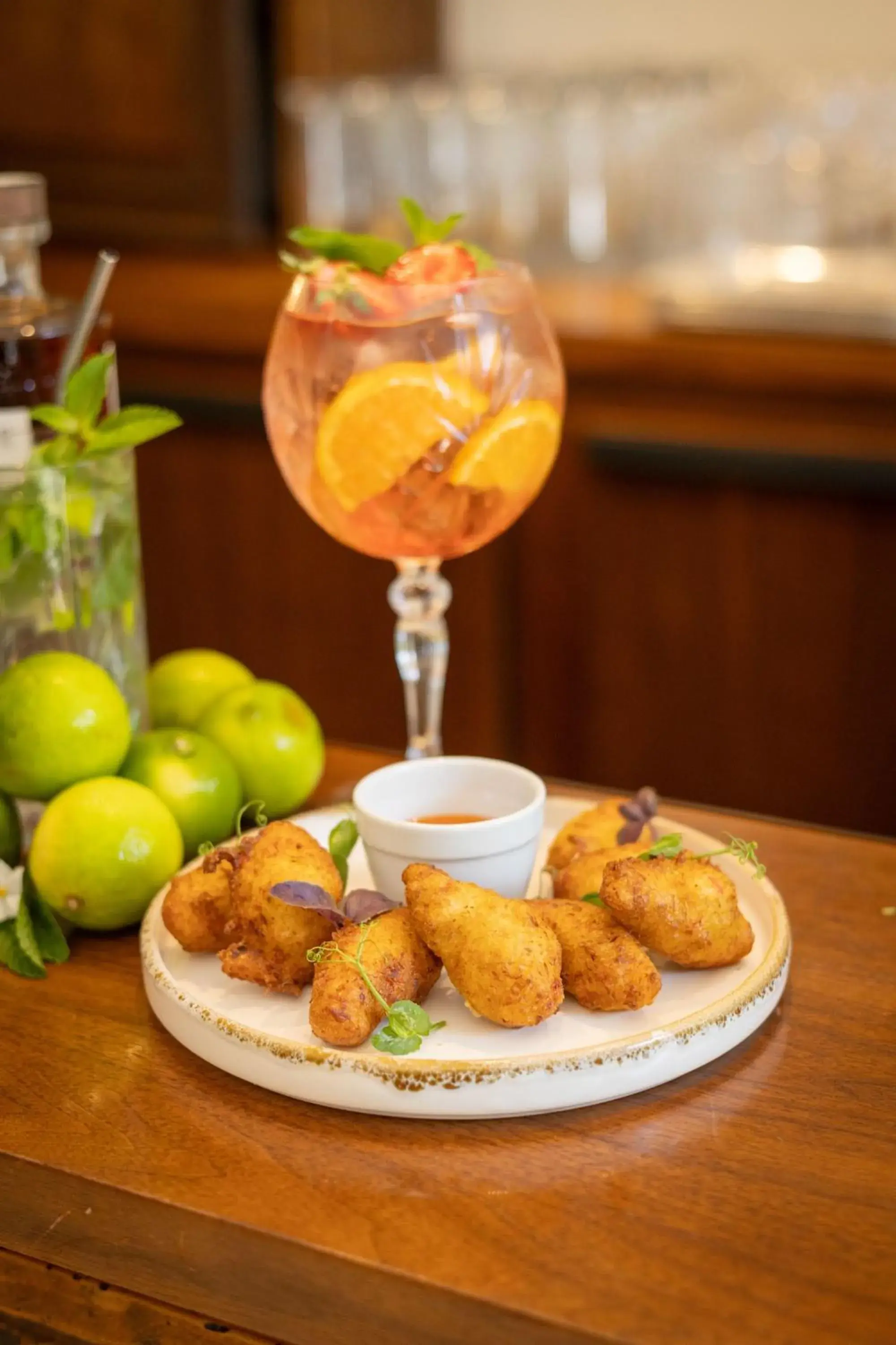 Lounge or bar in Hôtel Beau Rivage Condrieu Lounge or bar in Hôtel Beau Rivage Condrieu