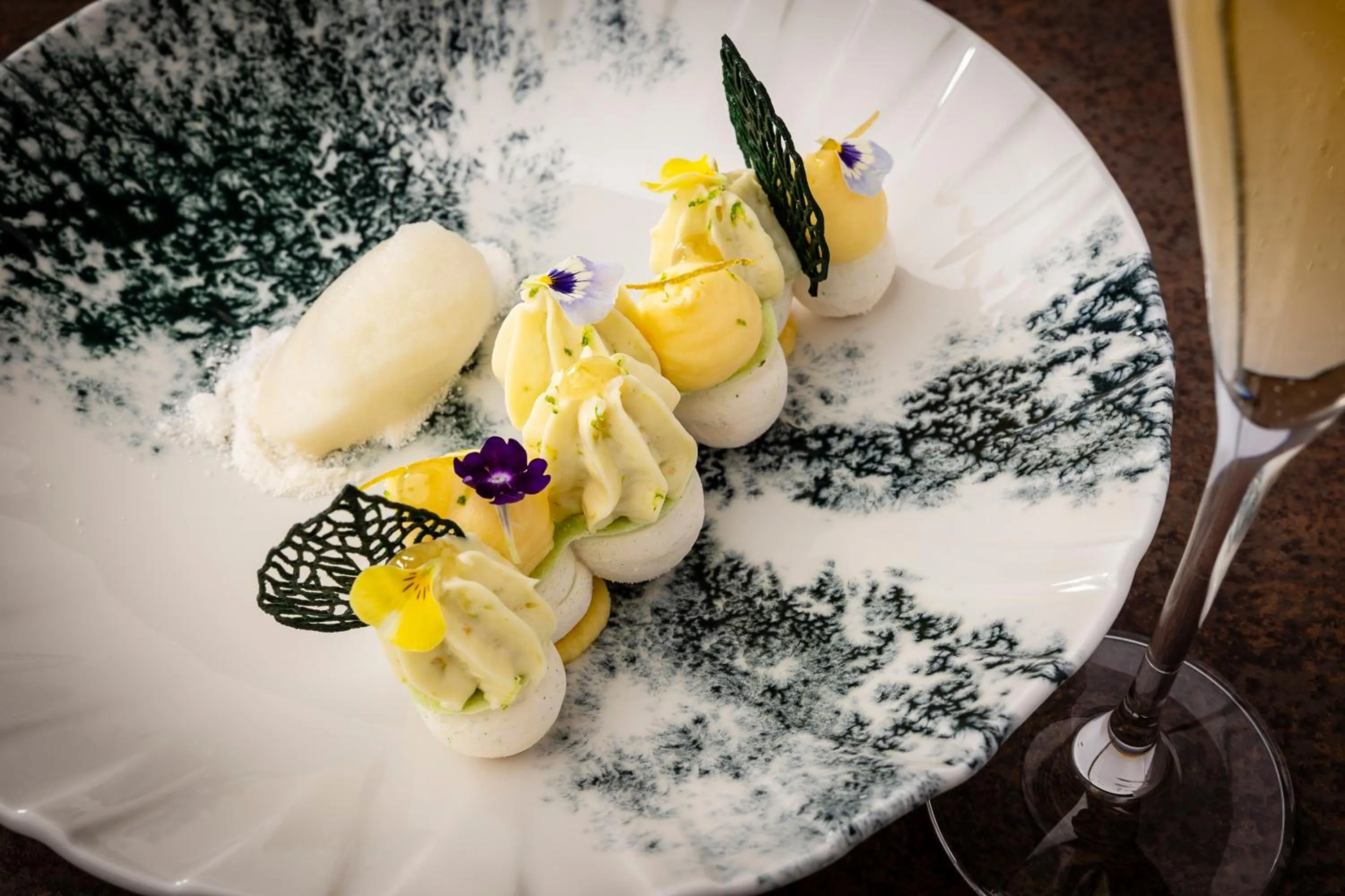 Food and drinks in Hôtel Beau Rivage Condrieu