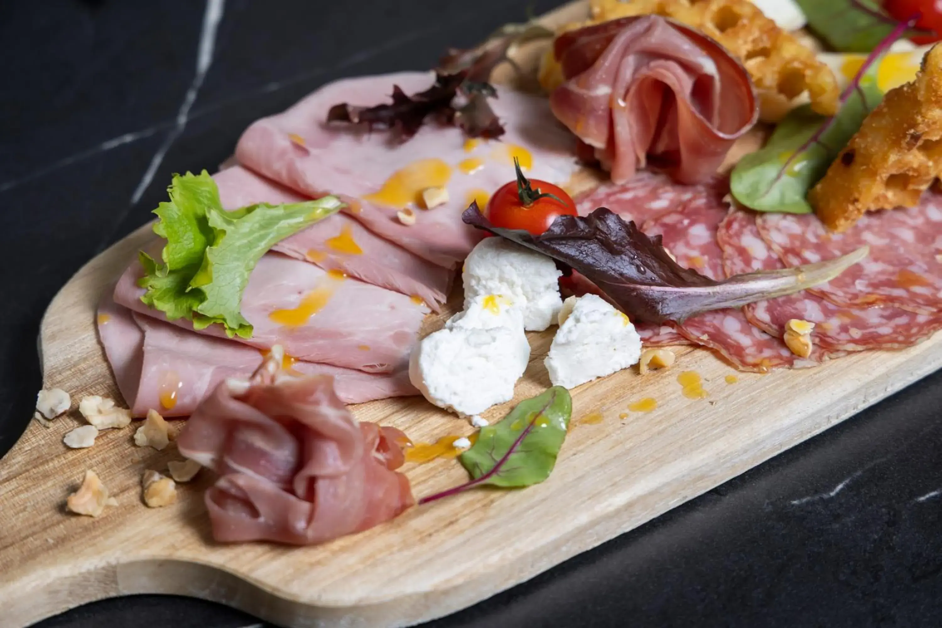 Lounge or bar in Hôtel Beau Rivage Condrieu Lounge or bar in Hôtel Beau Rivage Condrieu