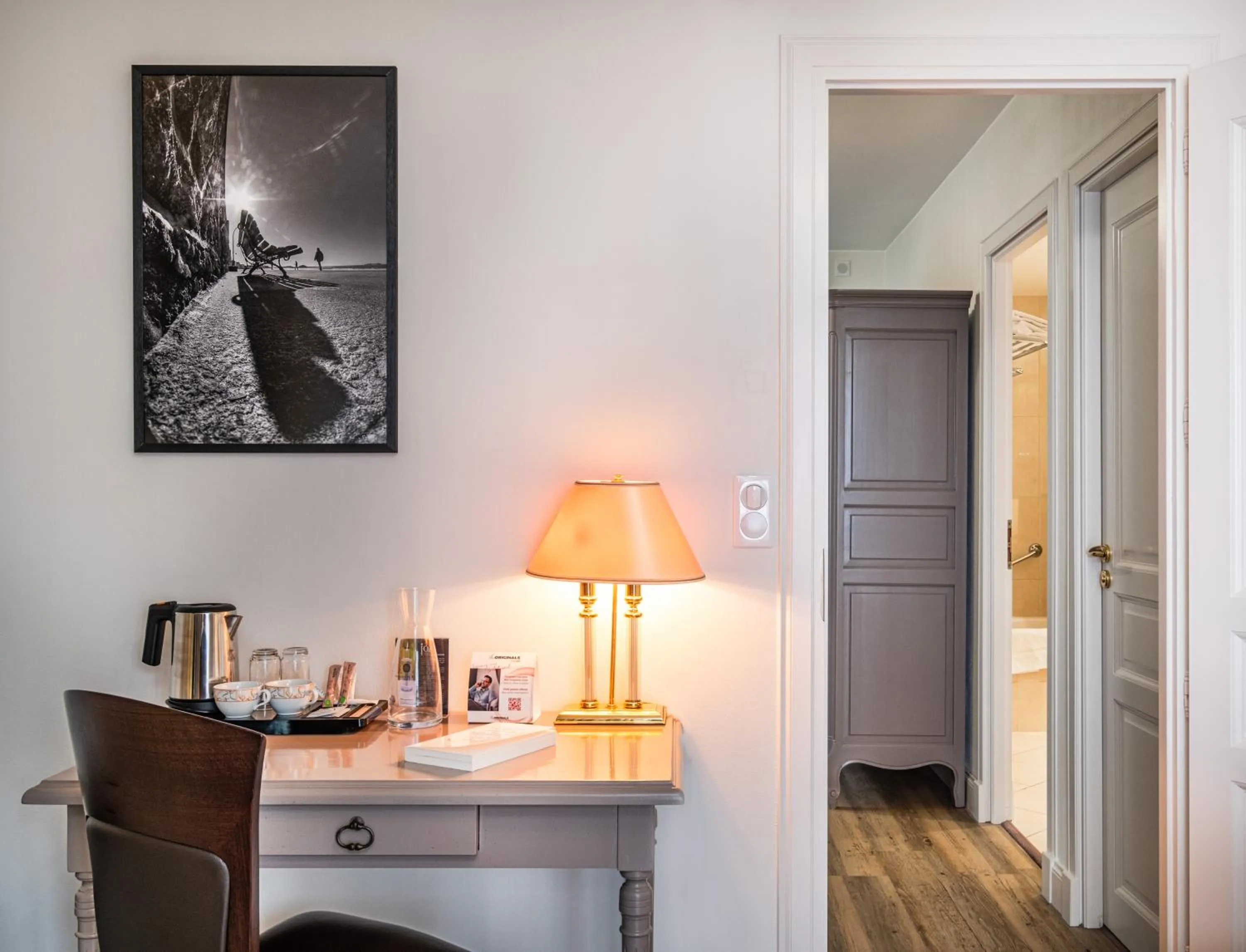 Photo of the whole room in Domaine du Limonay, The Originals Collection