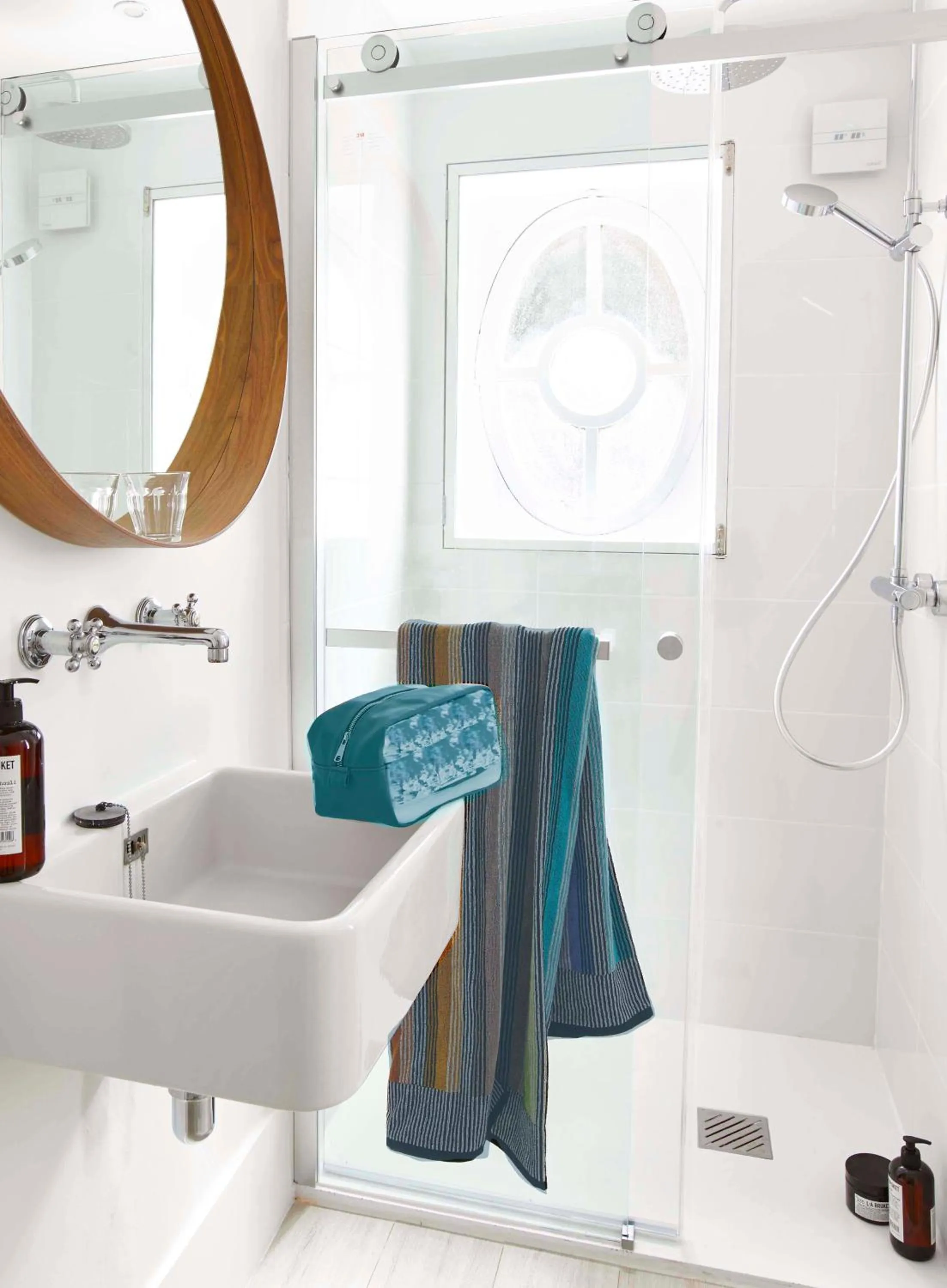 Bathroom in Queen Christine