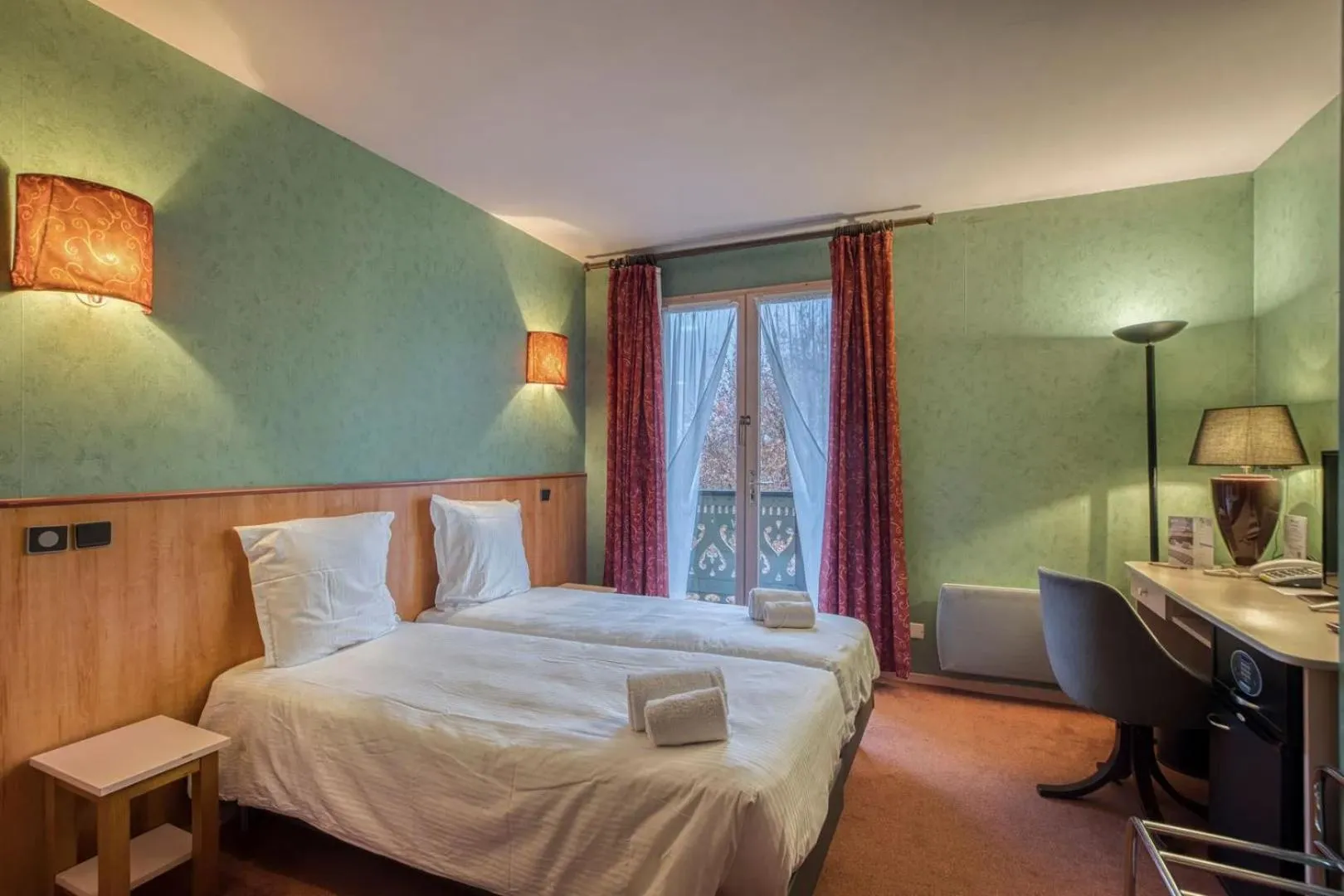 Photo of the whole room, Bed in Brit Hotel Florimont