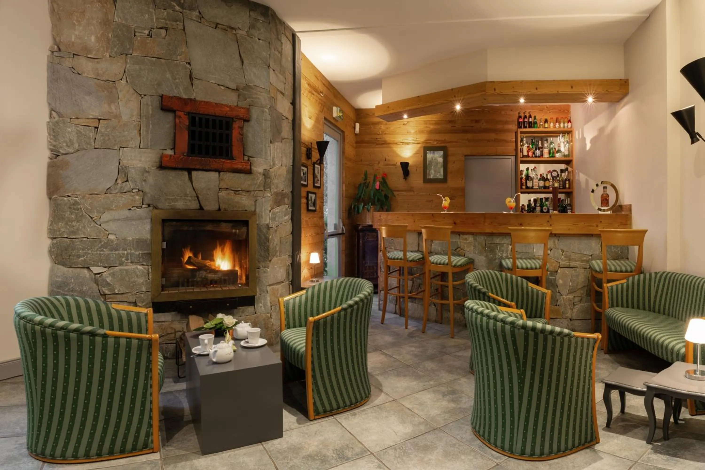 Lounge or bar in Brit Hotel Florimont